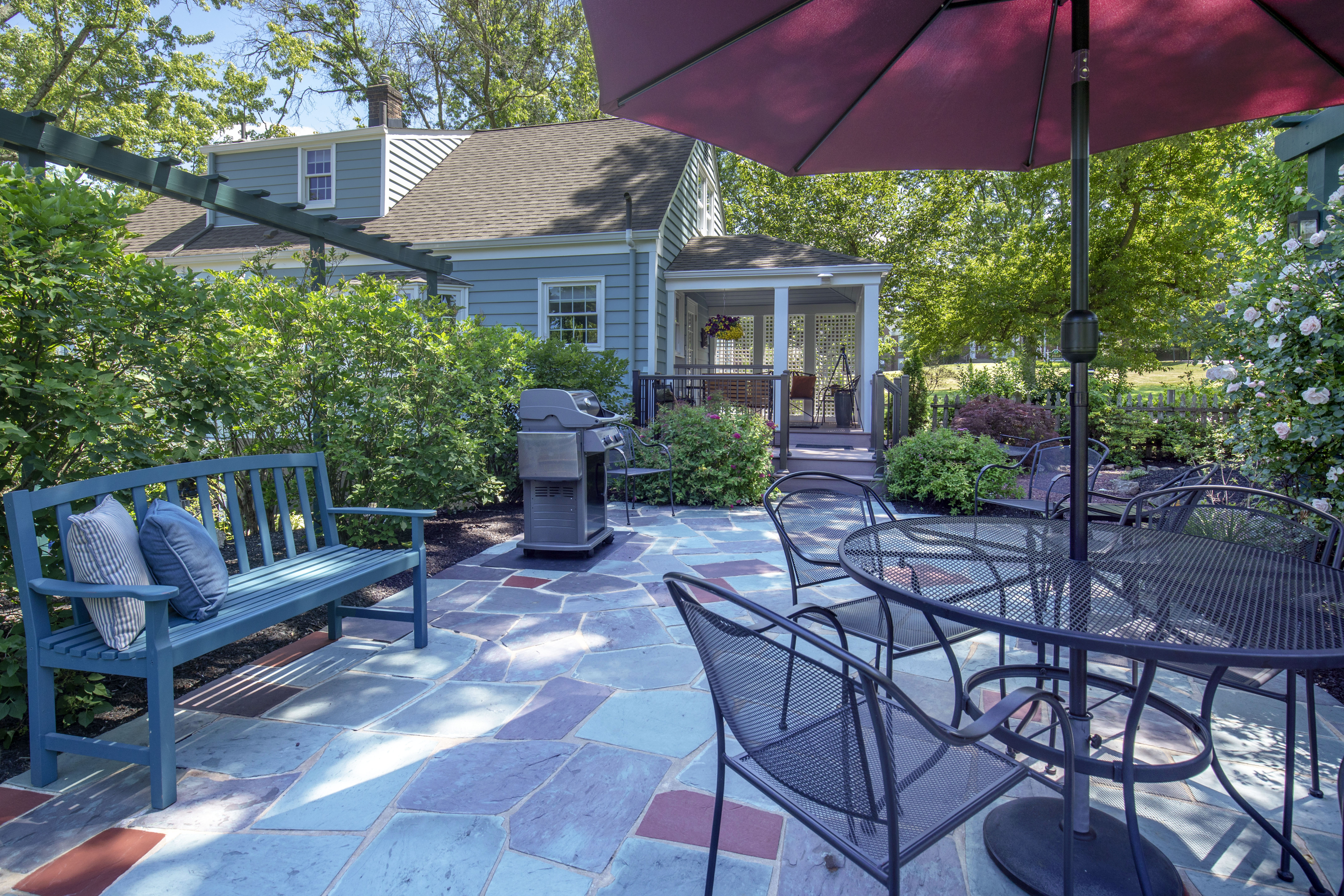  Charming Cape Cod Reflects Extraordinary Pride of Ownership - 物件實景