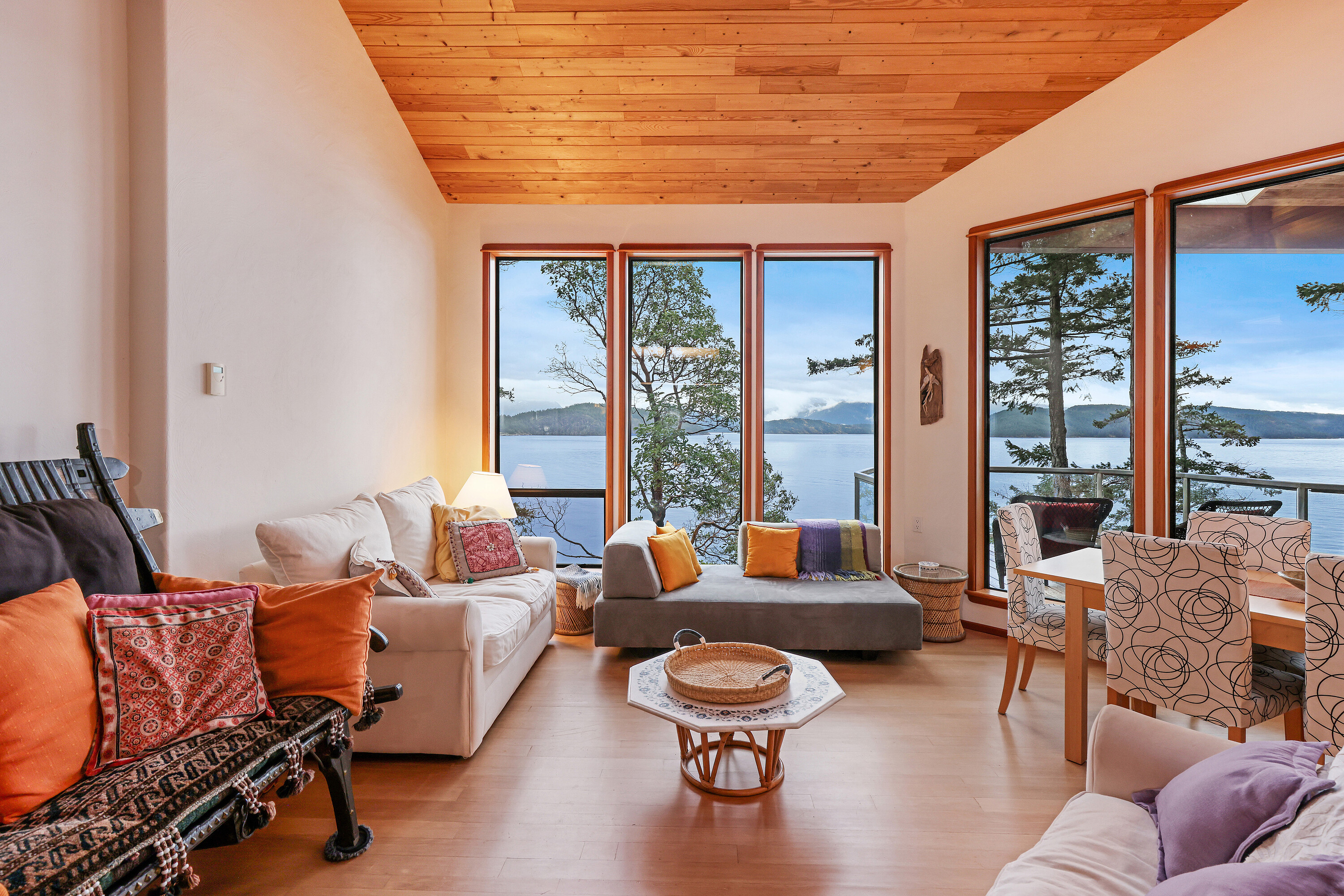  Private Lake Property - 物件實景