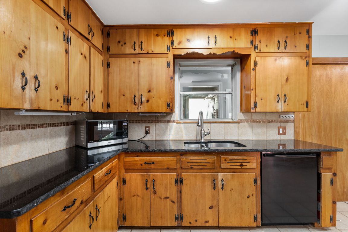 Austin, Texas, 78757, United States, 3 Bedrooms Bedrooms, ,2 BathroomsBathrooms,Residential,For Sale,1956821