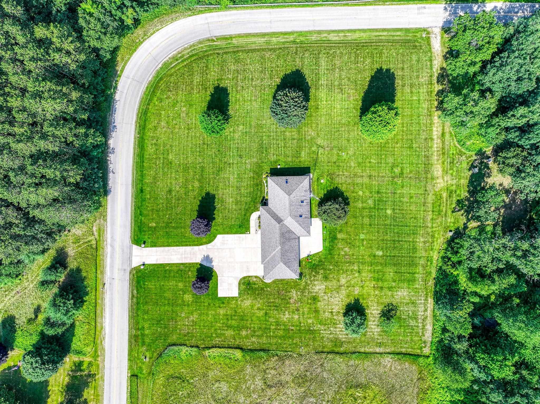 Redgranite, Wisconsin, 54970, United States, 3 Bedrooms Bedrooms, ,3 BathroomsBathrooms,Residential,For Sale,1982577