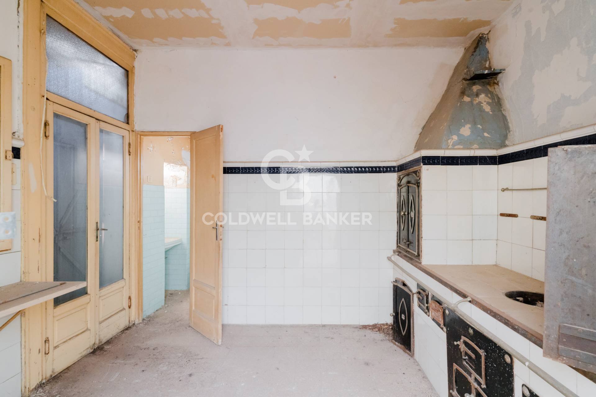 Casamassima, Bari, 70010, IT, 6 Bedrooms Bedrooms, ,4 BathroomsBathrooms,Residential,For Sale,1902449