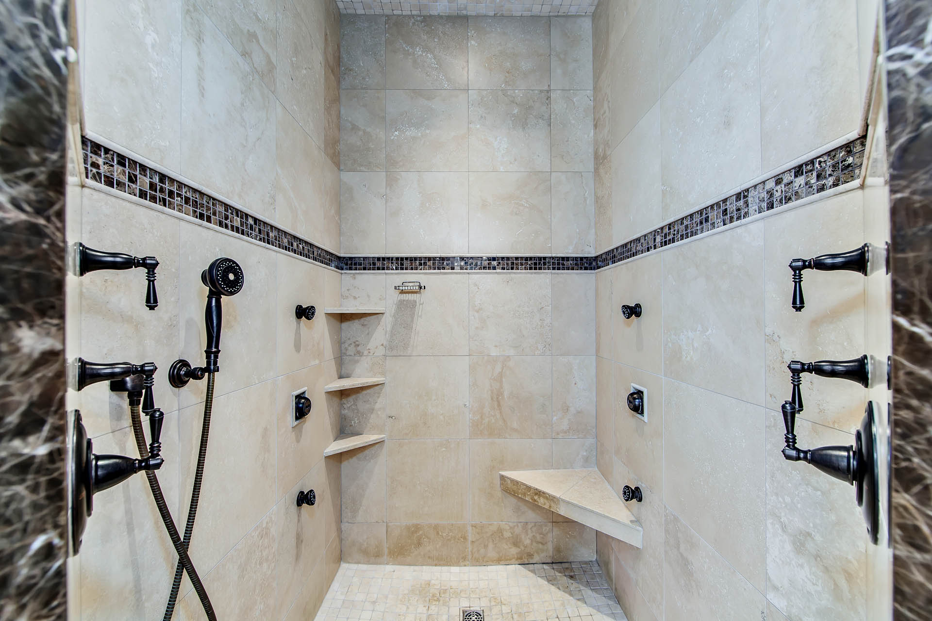 Houma, Louisiana, 70360, United States, 3 Bedrooms Bedrooms, ,4 BathroomsBathrooms,Residential,For Sale,2000974