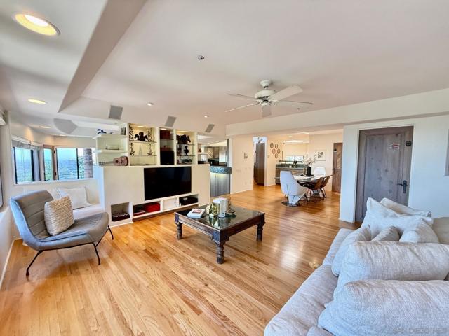 La Mesa, California, 91941, United States, 4 Bedrooms Bedrooms, ,5 BathroomsBathrooms,Residential,For Sale,1844670