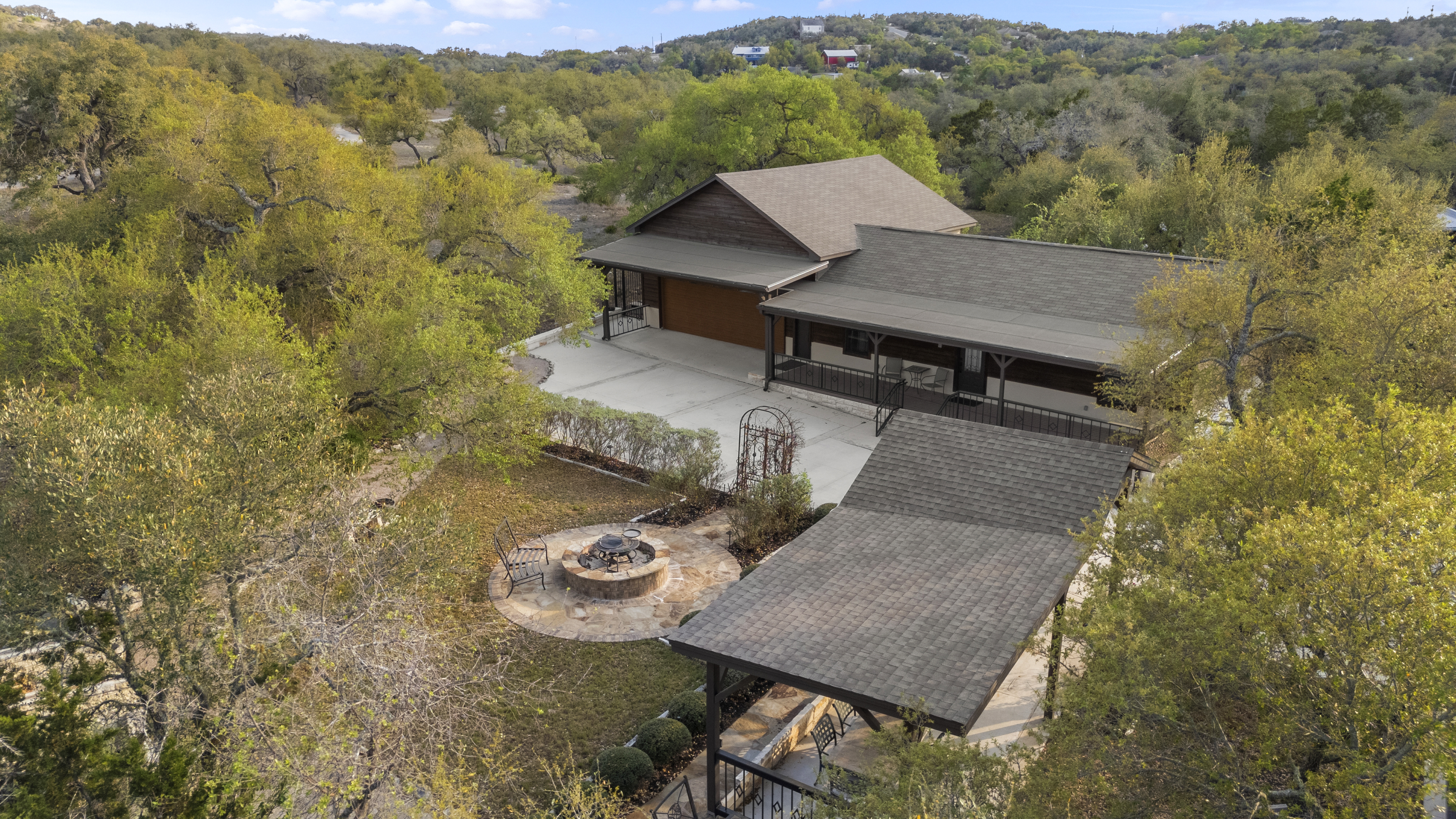  Spring Branch Luxury on 2.3 Acres - 物件實景