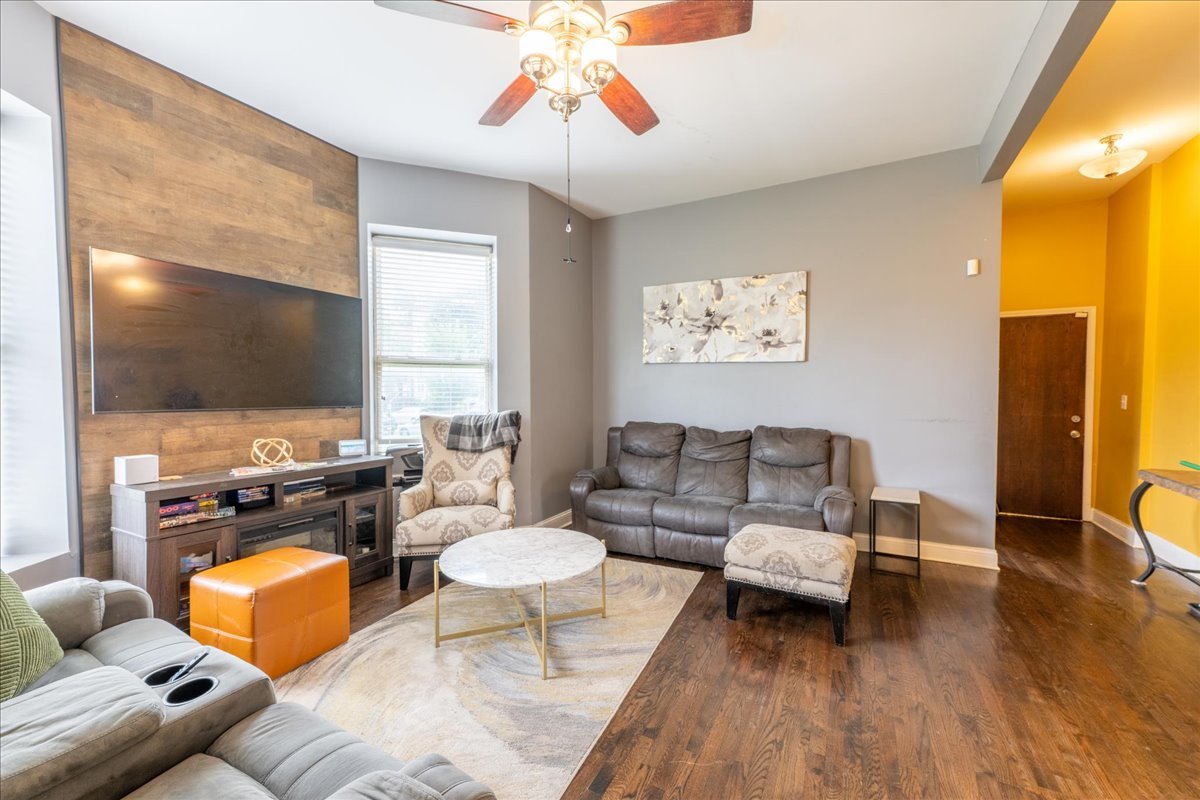 Chicago, Illinois, 60623, United States, 11 Bedrooms Bedrooms, ,Residential,For Sale,1984731