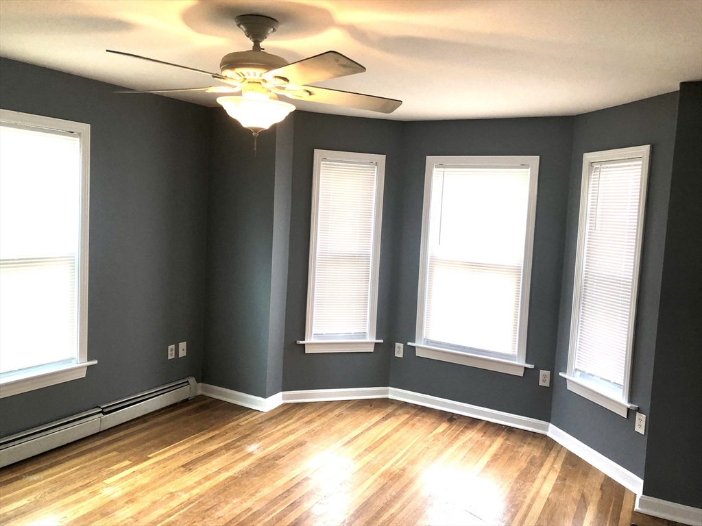 Lynn, Massachusetts, 01905, United States, 4 Bedrooms Bedrooms, ,2 BathroomsBathrooms,Residential,For Sale,1881664