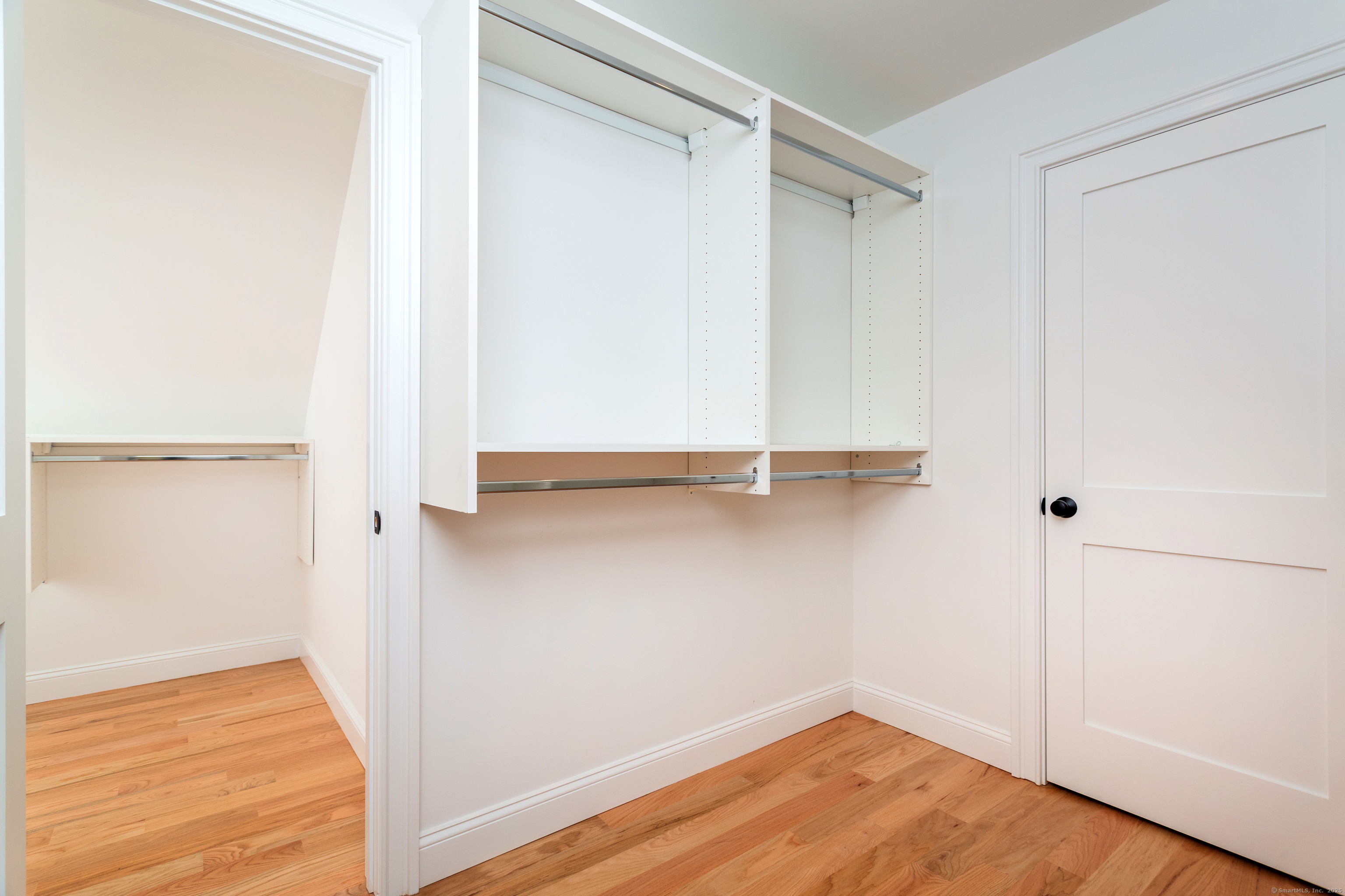 Stratford, Connecticut, 06614, United States, 4 Bedrooms Bedrooms, ,3 BathroomsBathrooms,Residential,For Sale,1988044