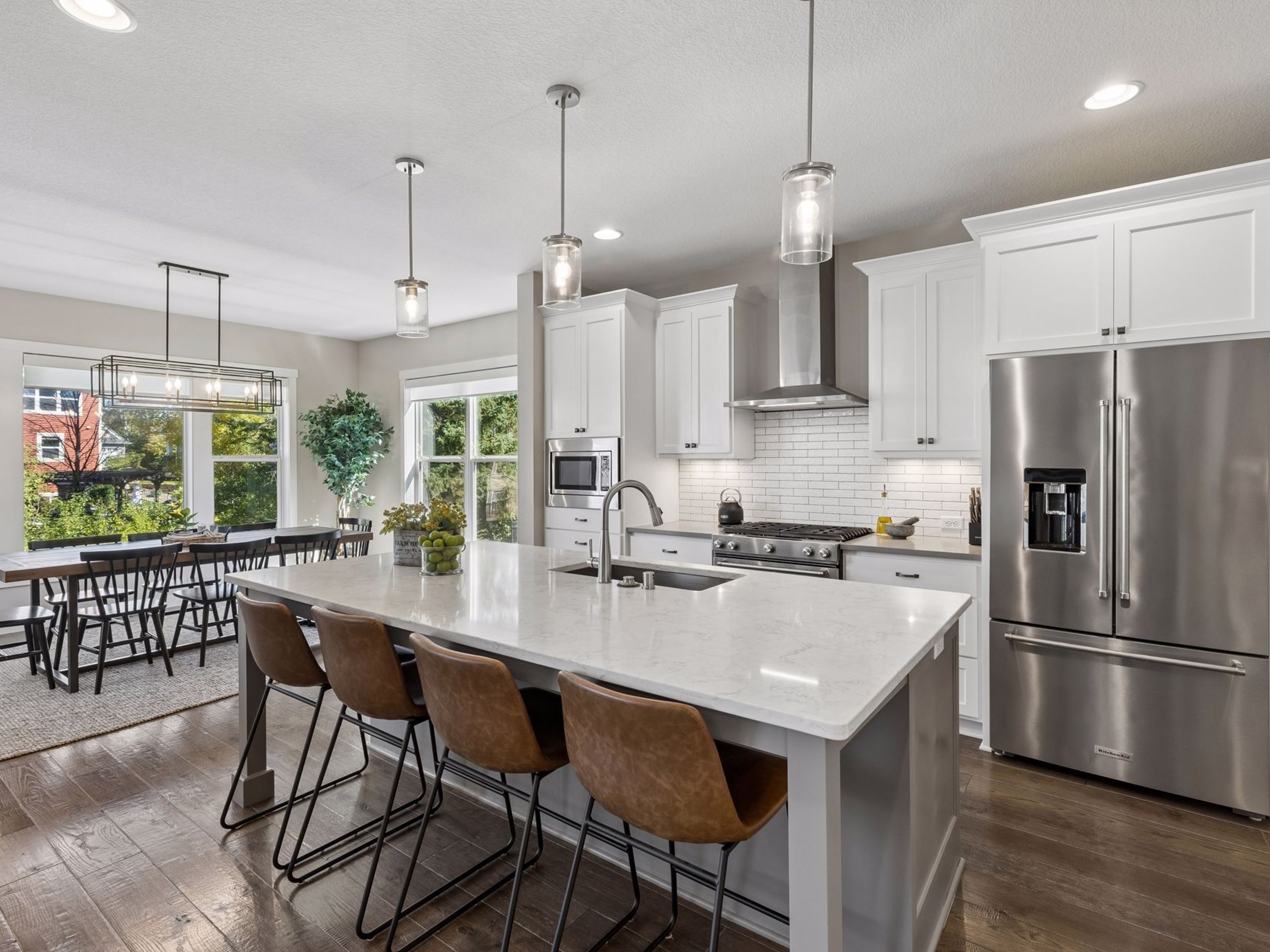  Luxury Living in Desirable Brown’s Creek Cove - 物件實景