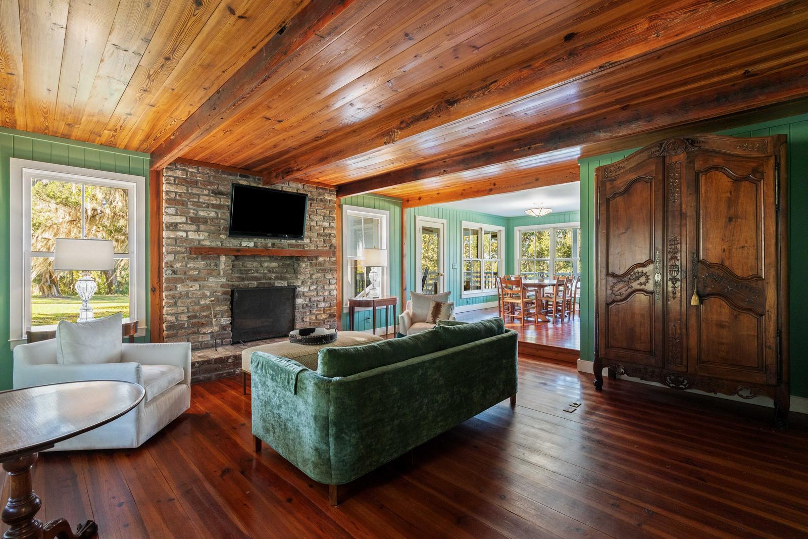 Yemassee, South Carolina, 29945, United States, 6 Bedrooms Bedrooms, ,7 BathroomsBathrooms,Residential,For Sale,1989284