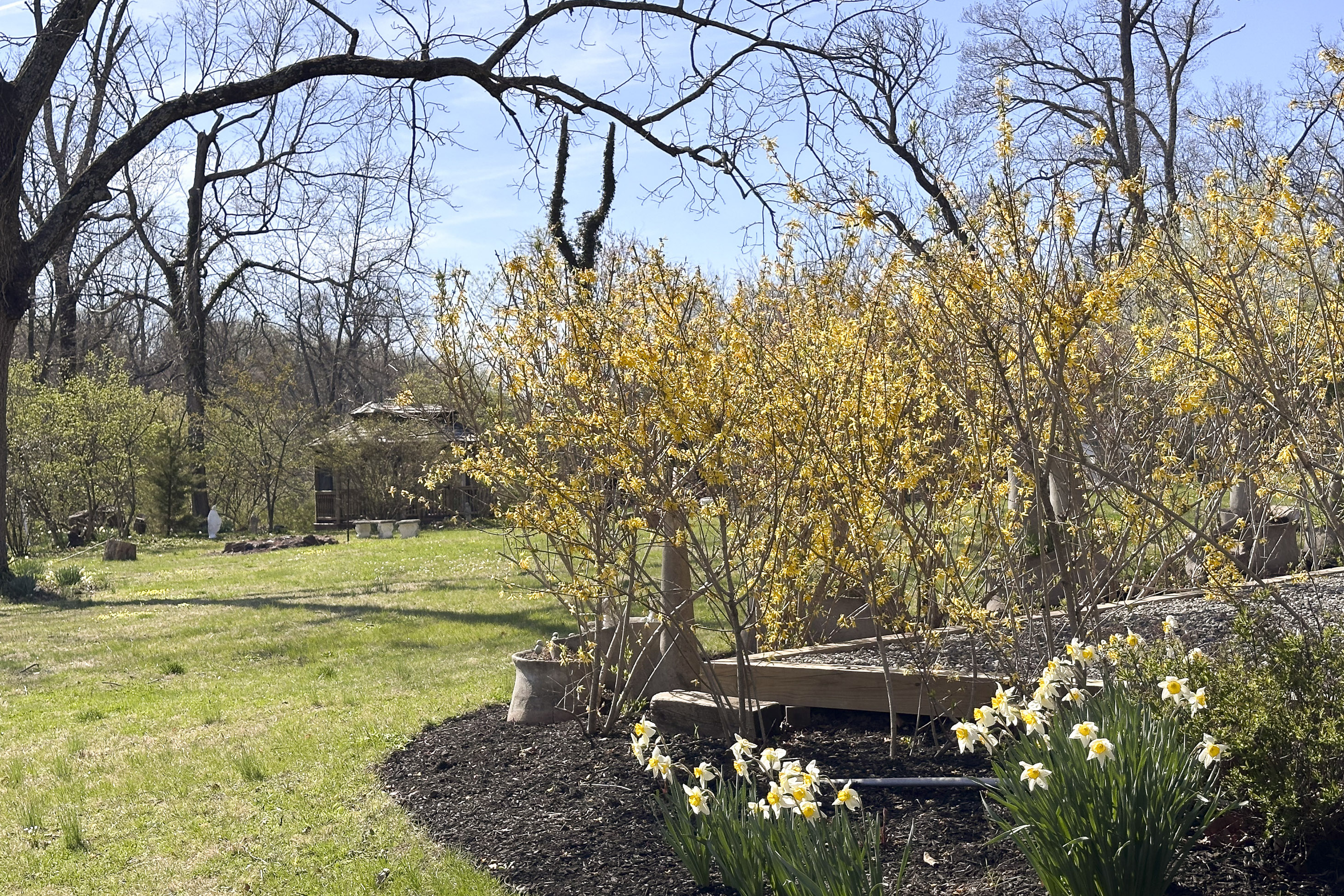  18th Century Charm and Captivating Grounds Edging Stony Brook - 物件實景