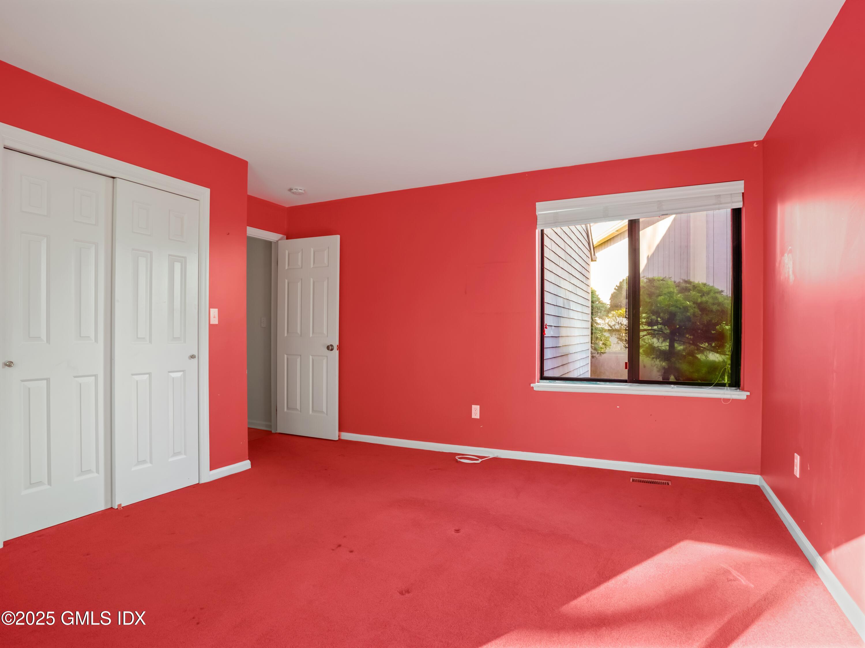 Greenwich, Connecticut, 06831, United States, 3 Bedrooms Bedrooms, ,3 BathroomsBathrooms,Residential,For Sale,2001670