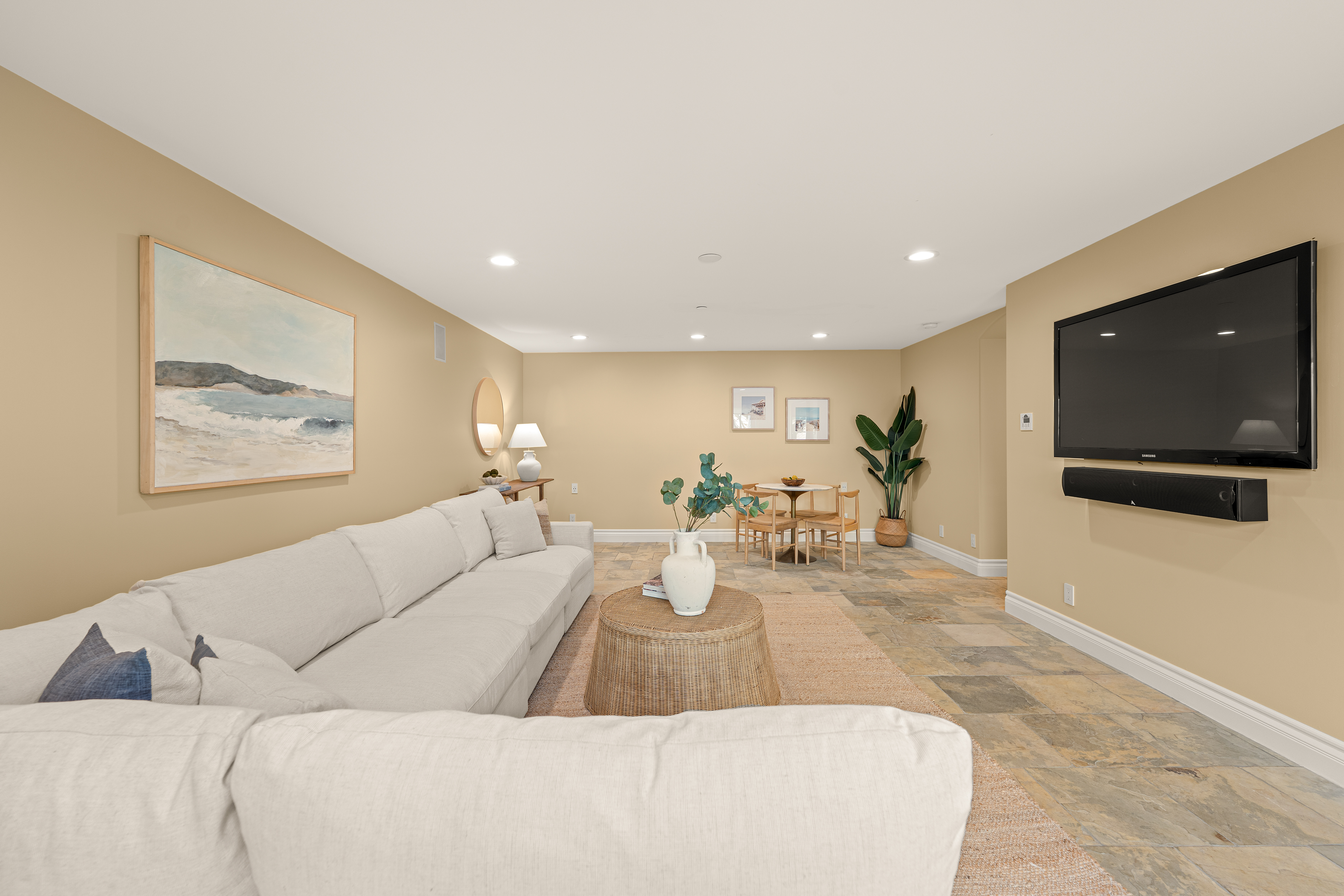  1096 Belfast Lane, Ventura, CA 93001 - 物件實景