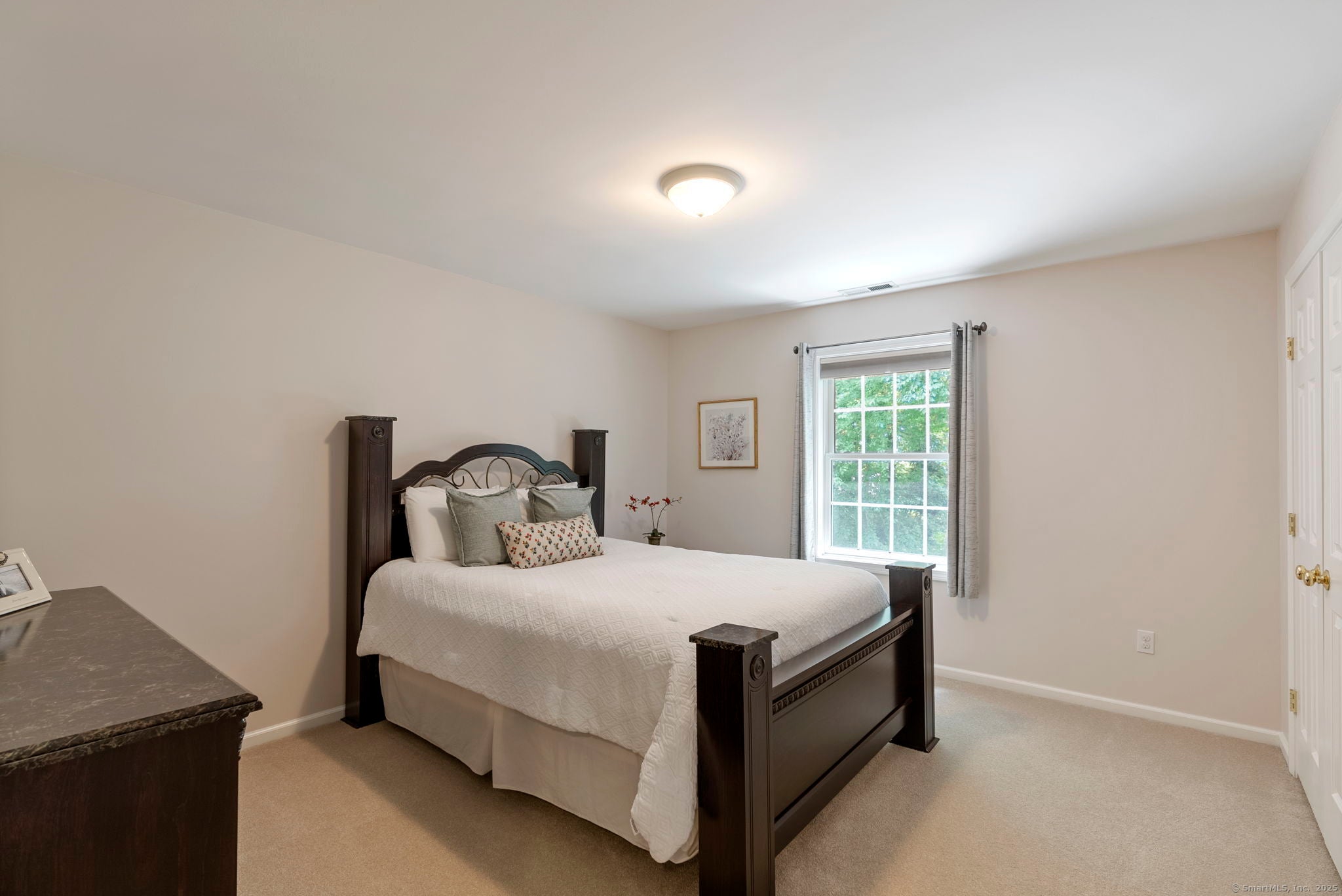Manchester, Connecticut, 06040, United States, 4 Bedrooms Bedrooms, ,3 BathroomsBathrooms,Residential,For Sale,1916199