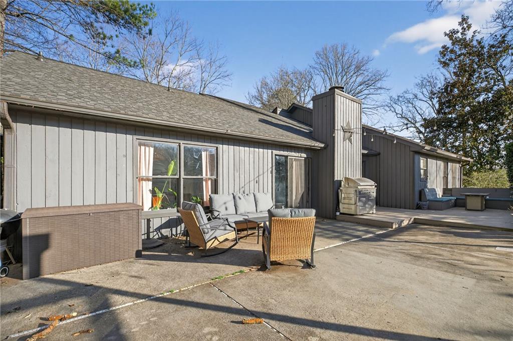 Roswell, Georgia, 30075, United States, 4 Bedrooms Bedrooms, ,4 BathroomsBathrooms,Residential,For Sale,2014792