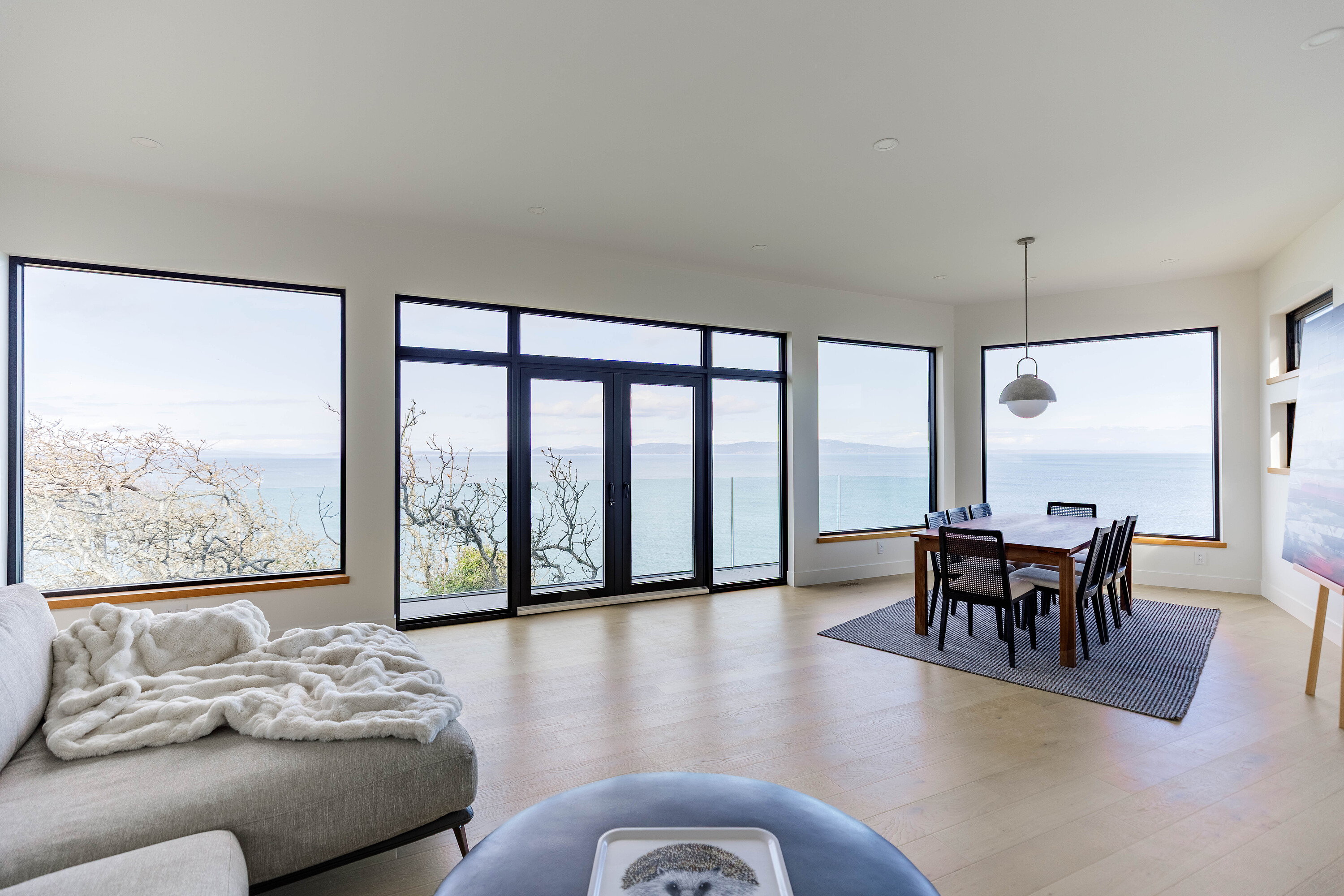  Panoramic Saanich Oceanfront - 物件實景