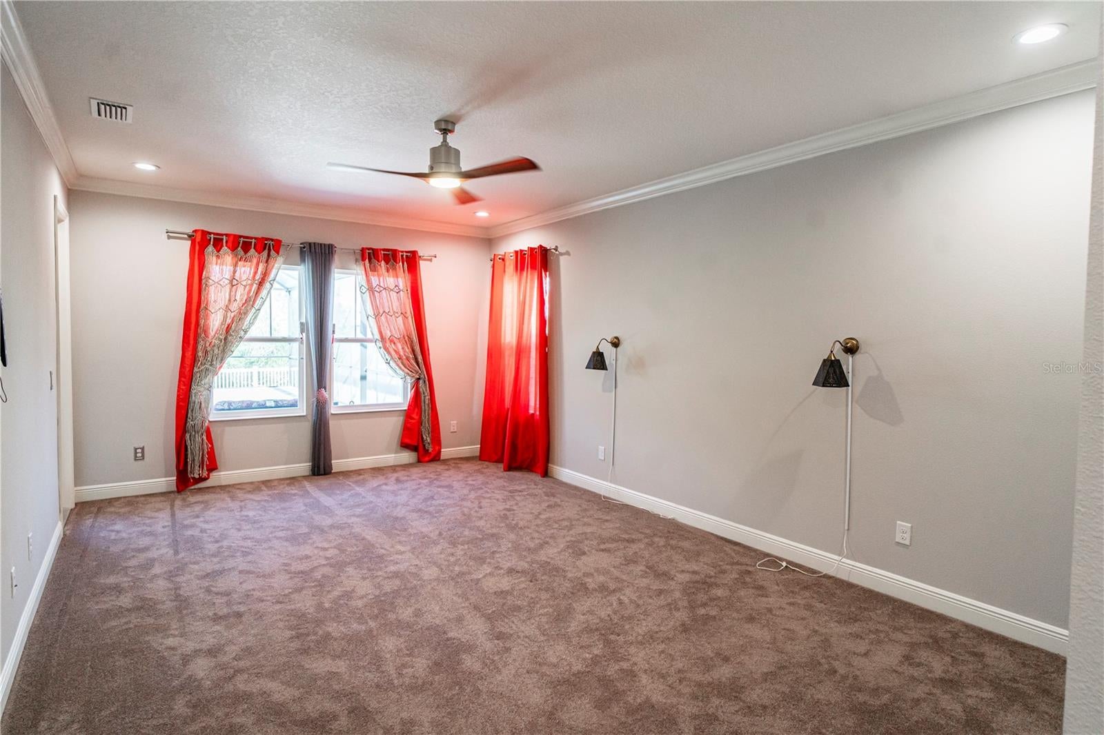 LAND O LAKES, Florida, 34637, United States, 5 Bedrooms Bedrooms, ,4 BathroomsBathrooms,Residential,For Sale,1759399