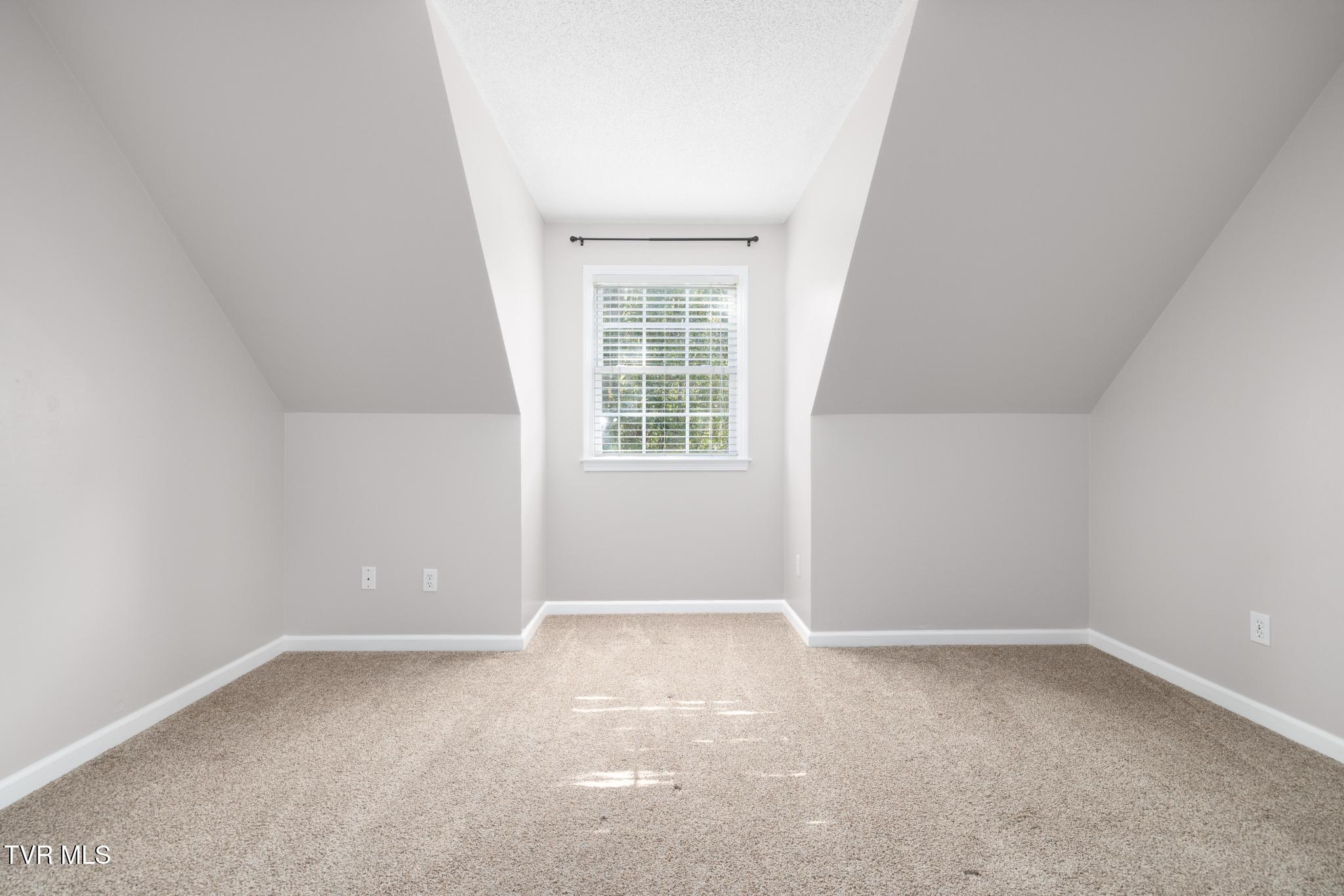 Gray, Tennessee, 37615, United States, 5 Bedrooms Bedrooms, ,4 BathroomsBathrooms,Residential,For Sale,1978234