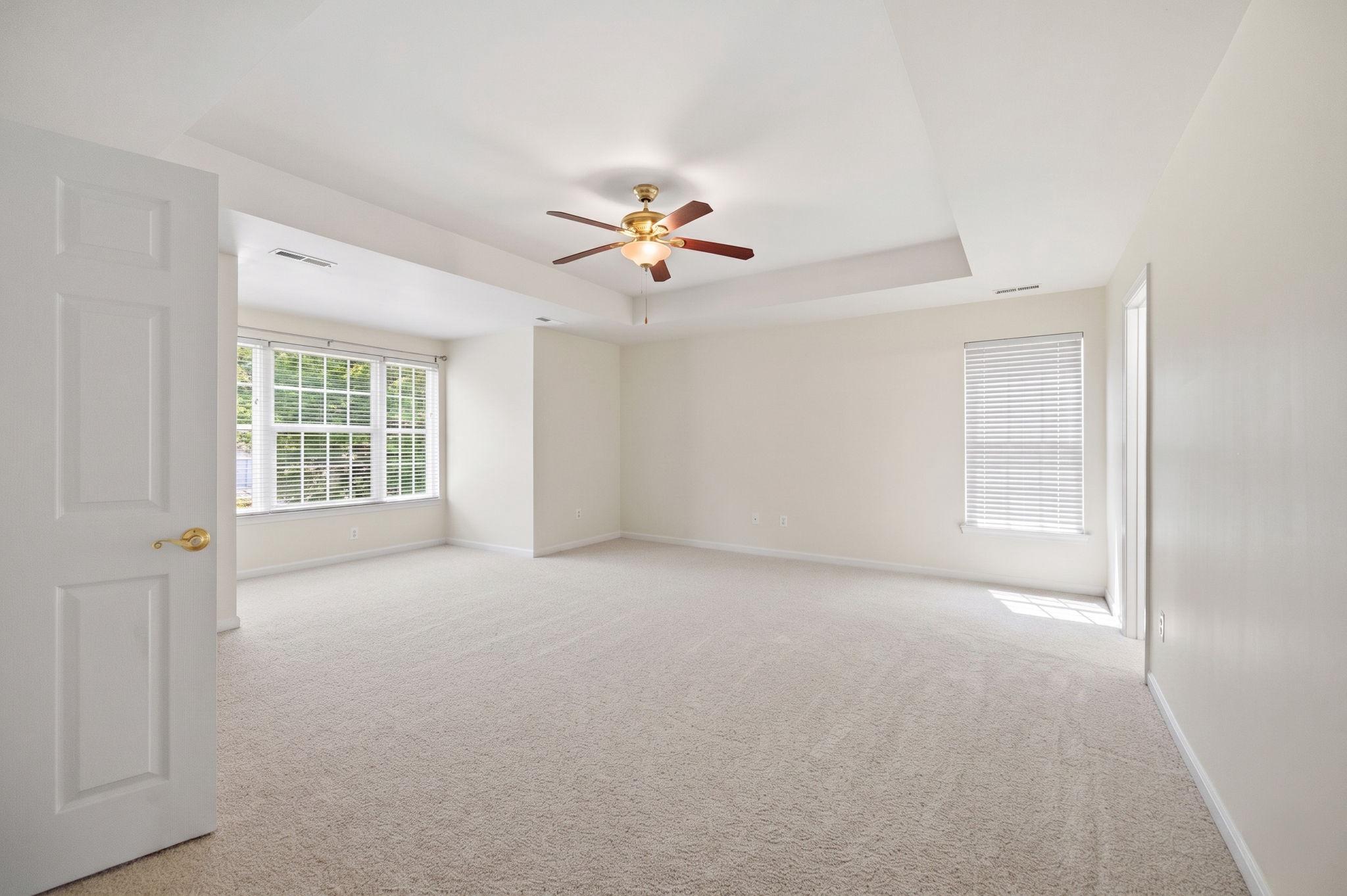 Triangle, Virginia, 22172, United States, 5 Bedrooms Bedrooms, ,4 BathroomsBathrooms,Residential,For Sale,2048381