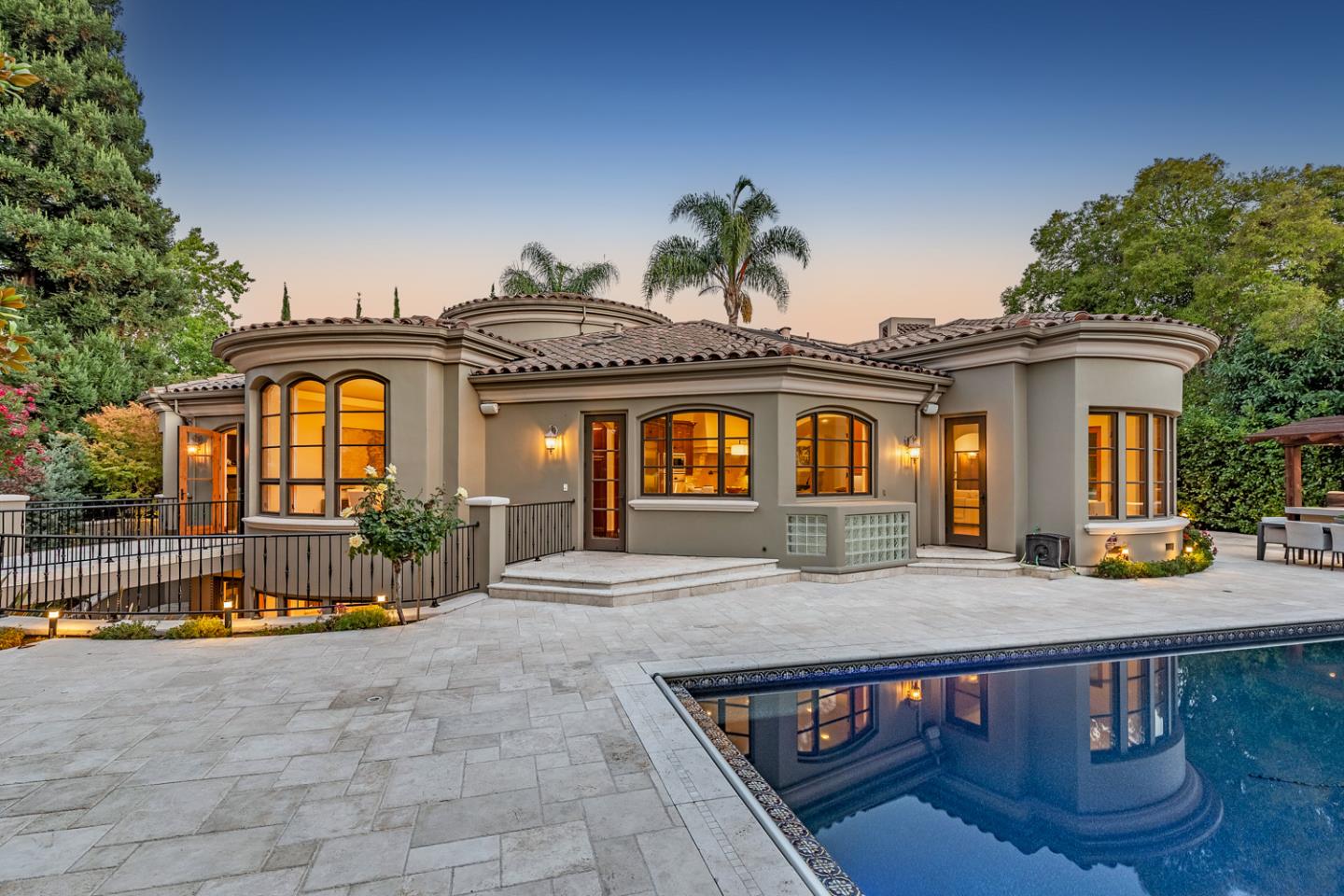 Menlo Park, California, 94025, United States, 5 Bedrooms Bedrooms, ,7 BathroomsBathrooms,Residential,For Sale,1941806