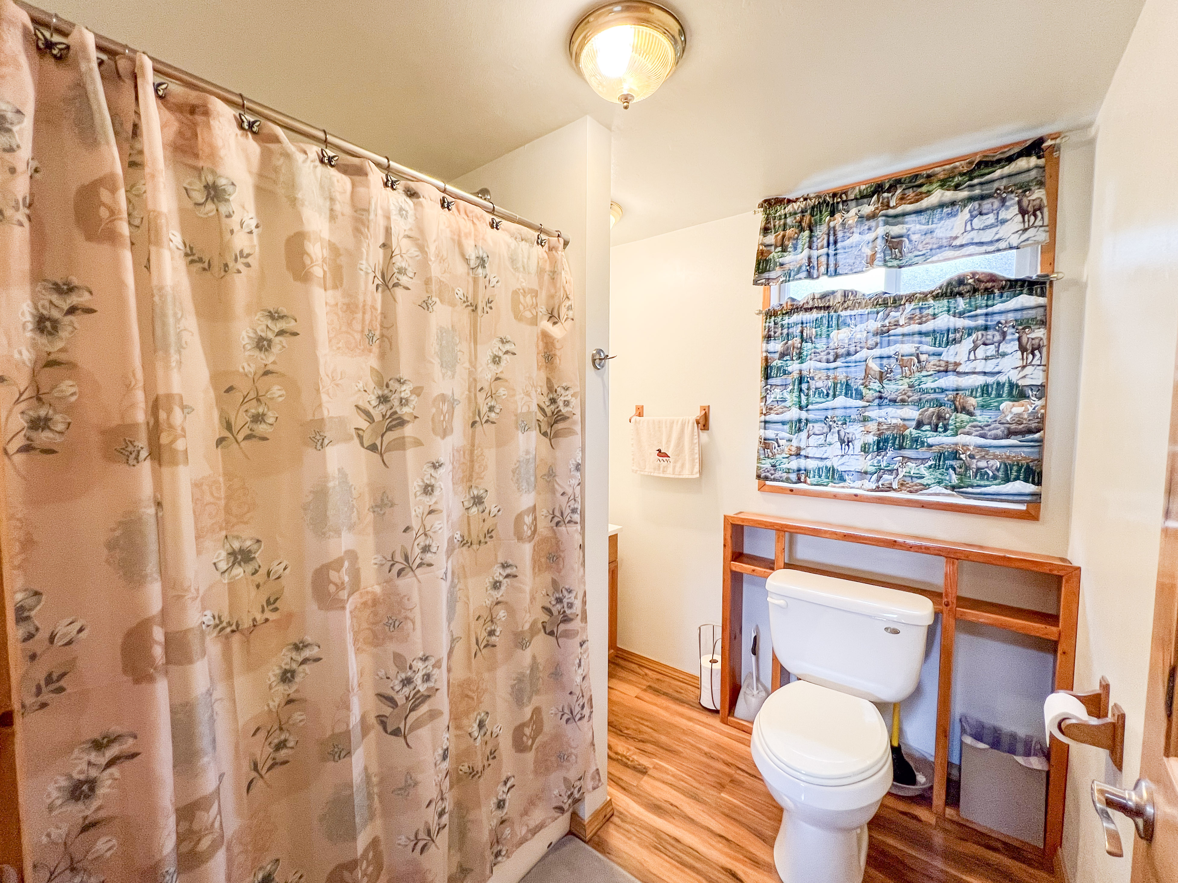 Rice, Washington, 99167, United States, 5 Bedrooms Bedrooms, ,3 BathroomsBathrooms,Residential,For Sale,1881198