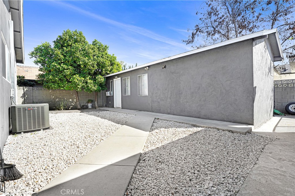 Sun Valley, California, 91352, United States, 4 Bedrooms Bedrooms, ,2 BathroomsBathrooms,Residential,For Sale,2017645