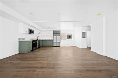 Van Nuys, California, 91405, United States, 11 Bedrooms Bedrooms, ,Residential,For Sale,1763615