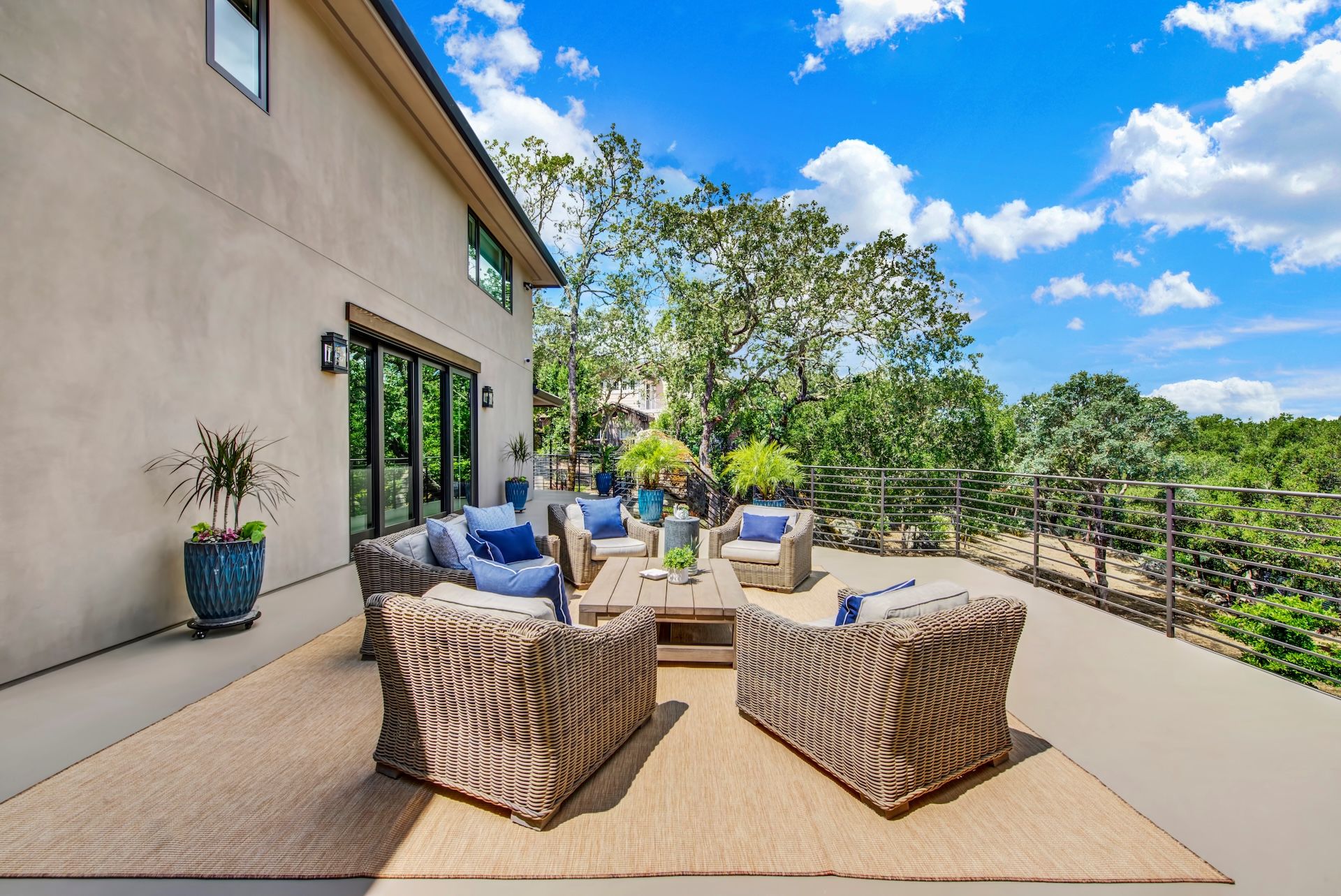  Gated Hagen Oaks Estates Residence - 物件實景