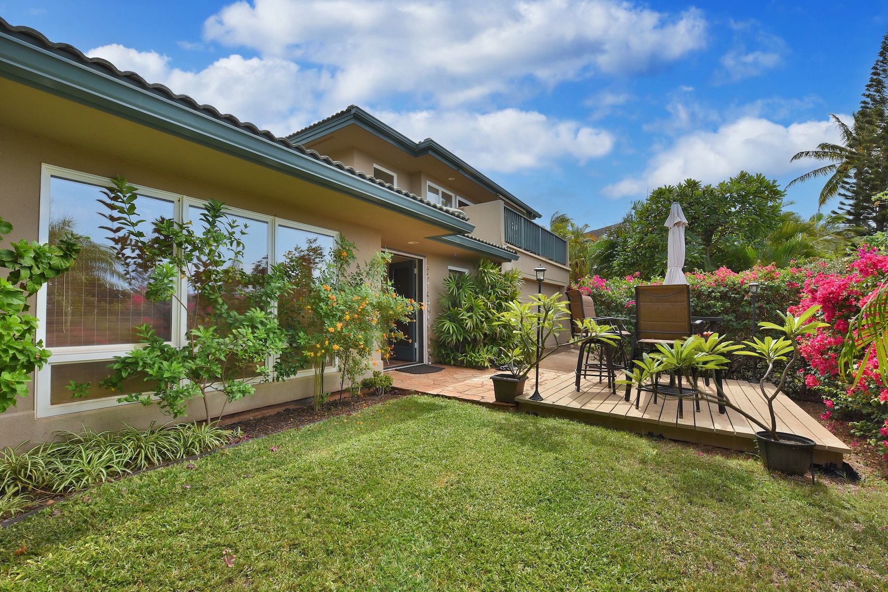  Fantastic ocean and island views from spacious two-story home - 物件實景