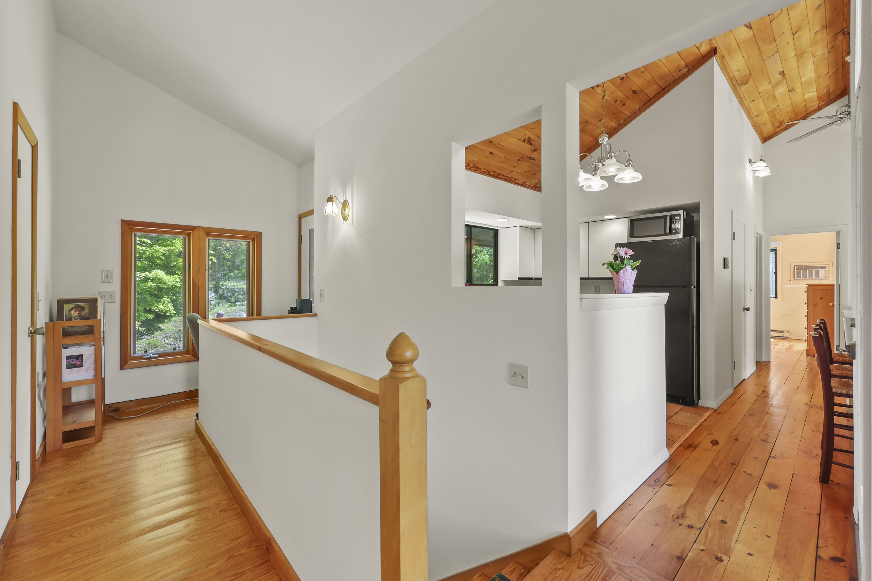  Exceptional Waterfront Retreat on Tranquil Hayes Pond - 物件實景