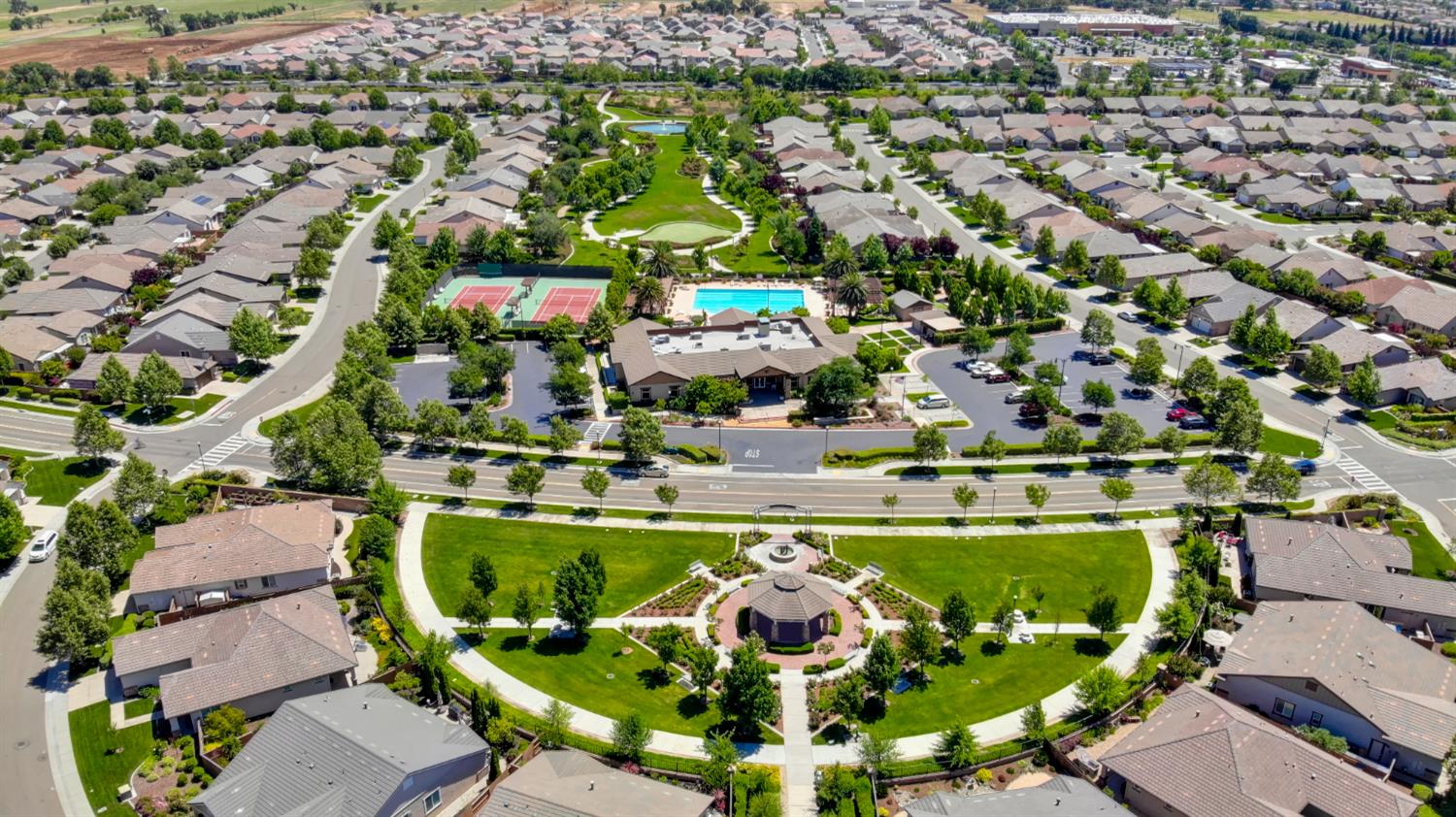 Elk Grove, California, 95757, United States, 2 Bedrooms Bedrooms, ,2 BathroomsBathrooms,Residential,For Sale,1989569