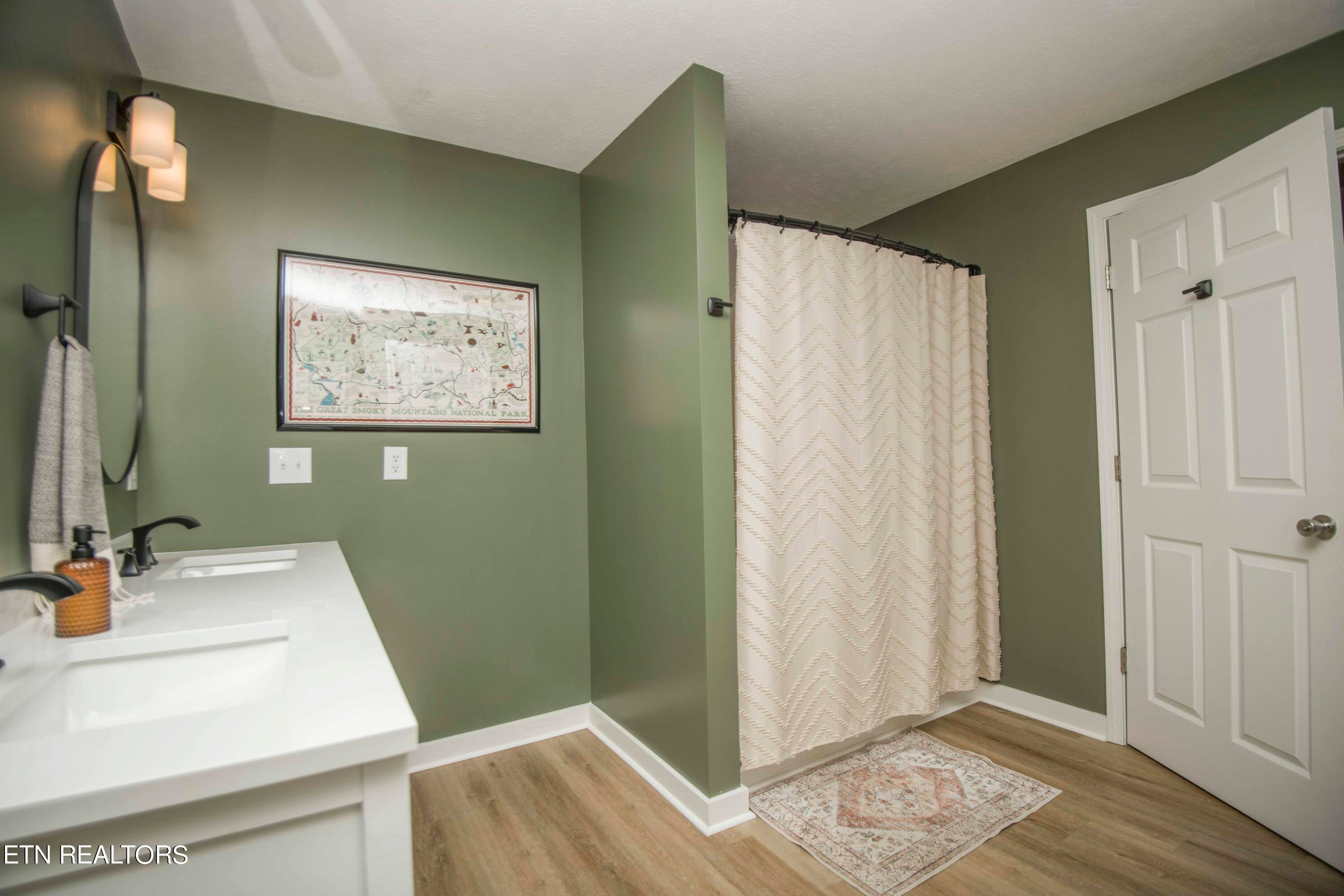 267 Lane Hedgecock Rd, Kingston, Tennessee, 37763, United States, 3 Bedrooms Bedrooms, ,2 BathroomsBathrooms,Residential,For Sale,267 Lane Hedgecock Rd,1615599