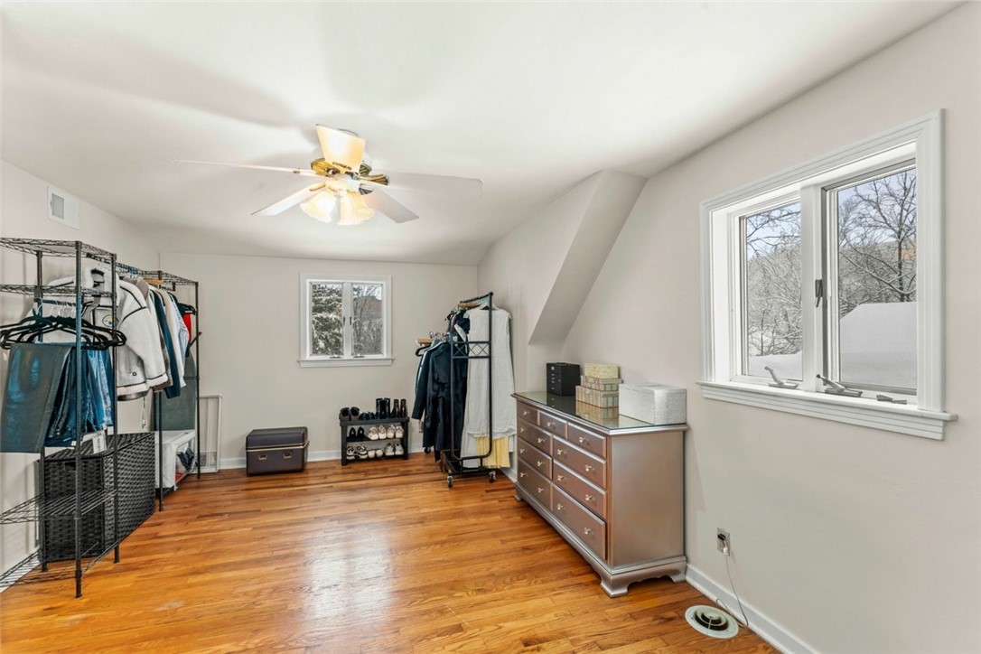 Venetia, Pennsylvania, 15367, United States, 3 Bedrooms Bedrooms, ,3 BathroomsBathrooms,Residential,For Sale,2001468