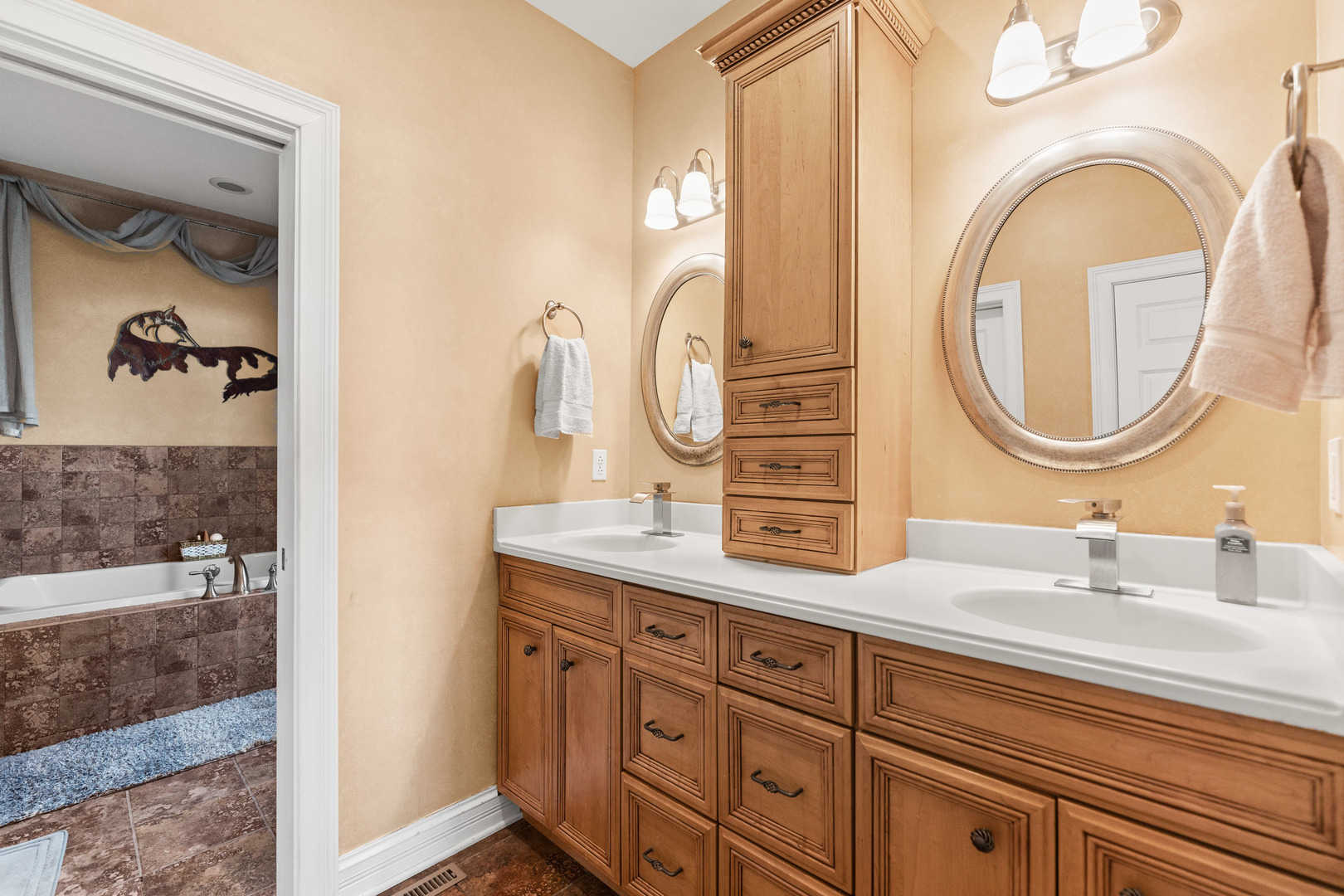 Sheridan, Illinois, 60551, United States, 3 Bedrooms Bedrooms, ,2 BathroomsBathrooms,Residential,For Sale,1994761