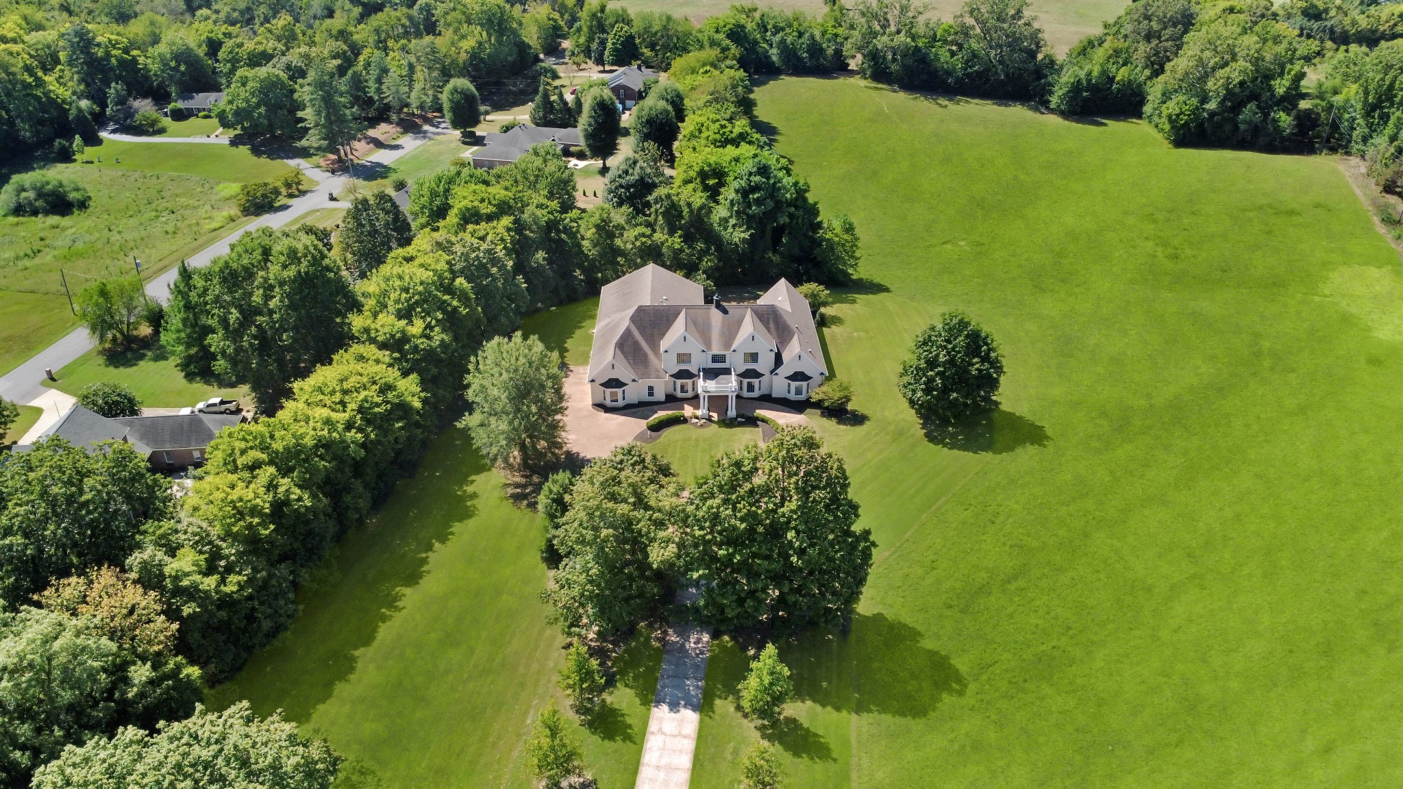 Clarksville, Tennessee, 37043, United States, 4 Bedrooms Bedrooms, ,4 BathroomsBathrooms,Residential,For Sale,1980790