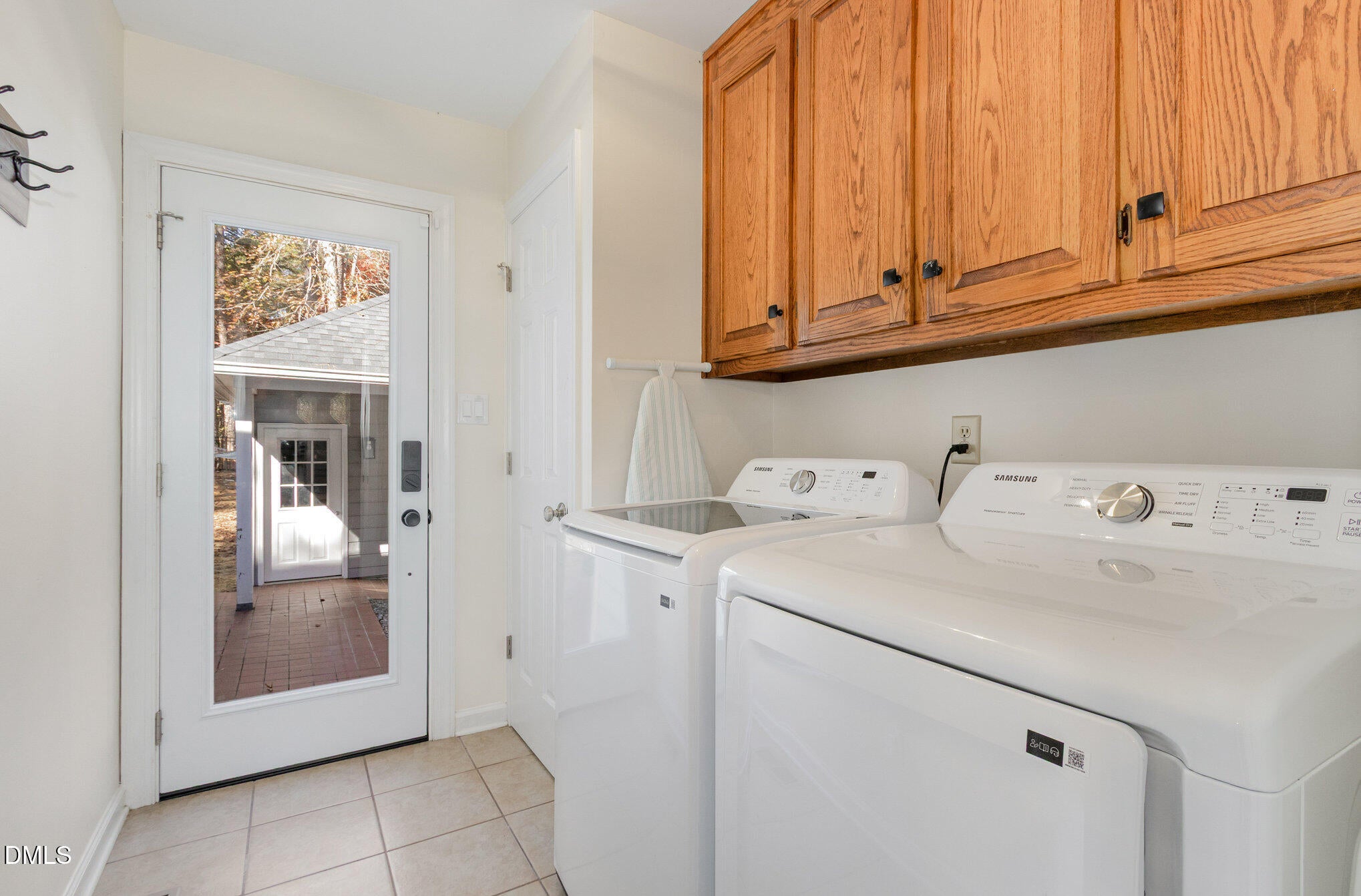 Hillsborough, North Carolina, 27278, United States, 4 Bedrooms Bedrooms, ,3 BathroomsBathrooms,Residential,For Sale,1988246