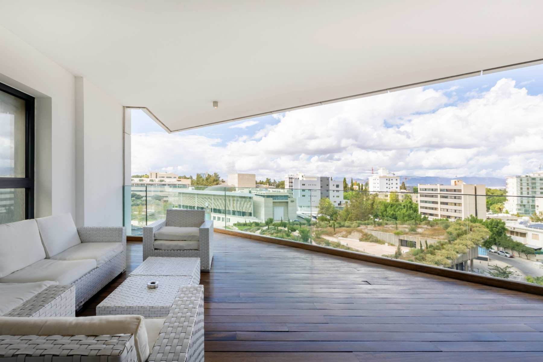  Two Bedroom Apartment on the 13th Floor in Central Nicosia - 物件實景
