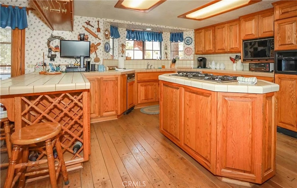Big Bear City, California, 92314, United States, 3 Bedrooms Bedrooms, ,3 BathroomsBathrooms,Residential,For Sale,1940649