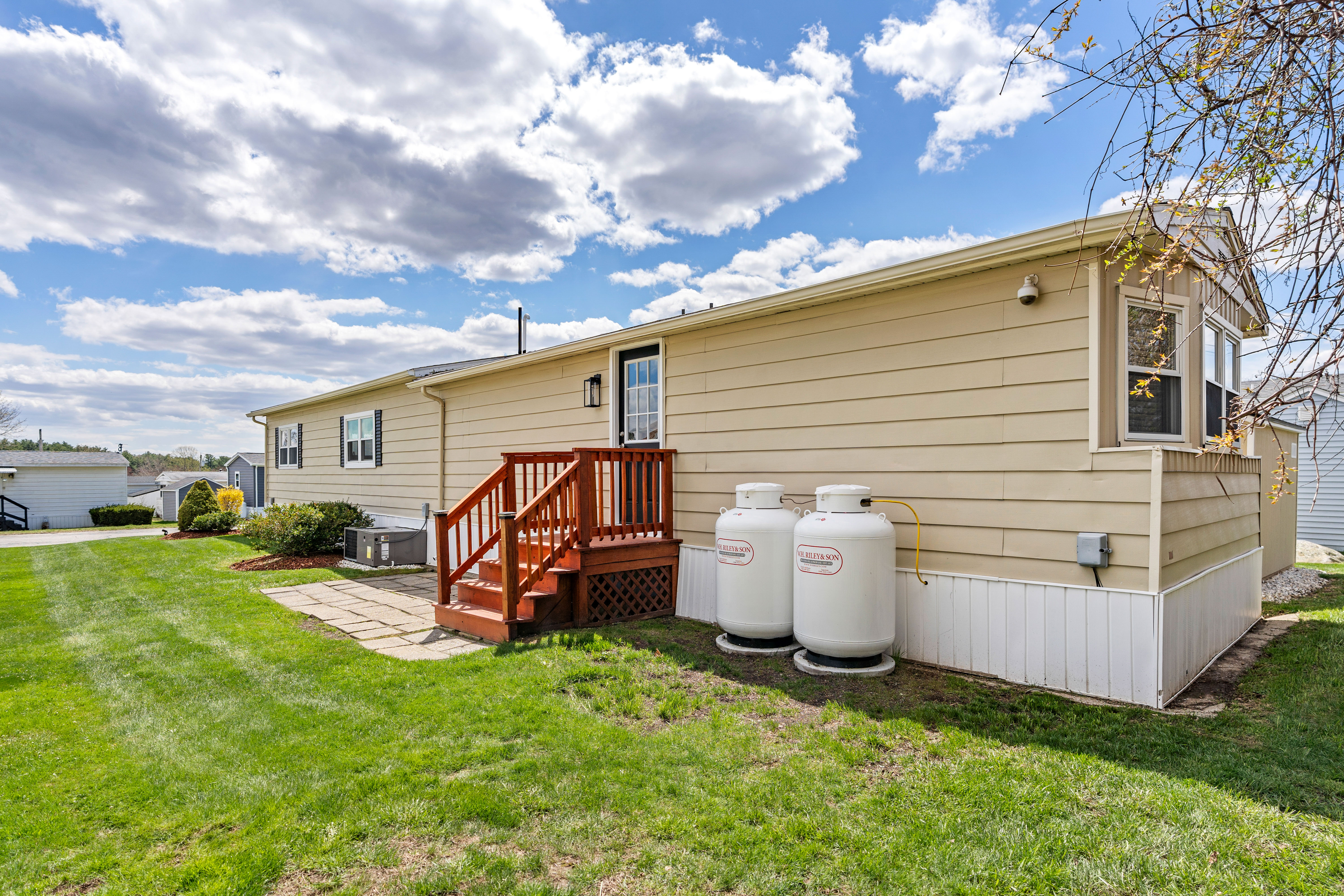  46 Louie Lane, Raynham, MA, 02767 - 物件實景