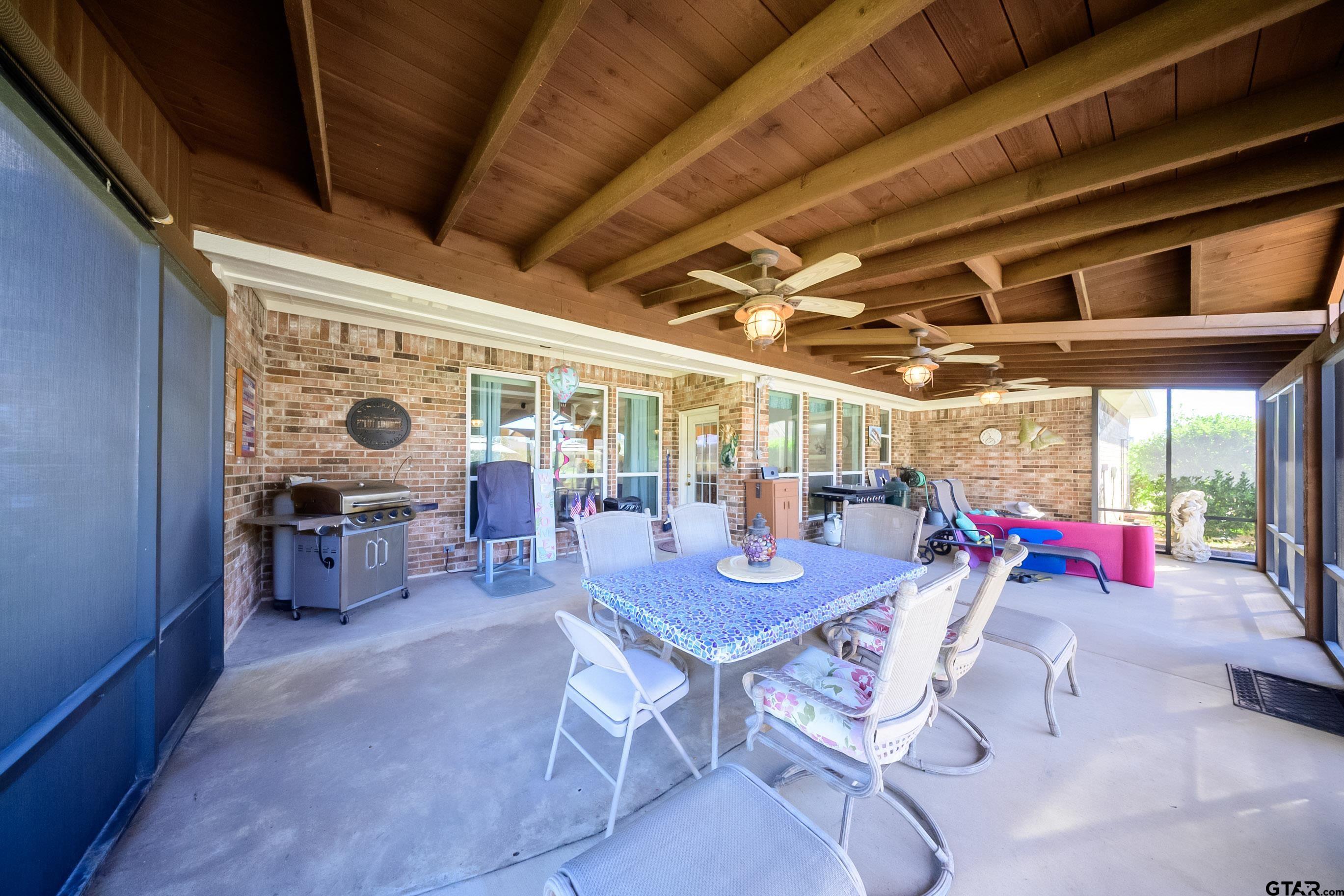 Terrell, Texas, 75160, United States, 3 Bedrooms Bedrooms, ,2 BathroomsBathrooms,Residential,For Sale,1993311