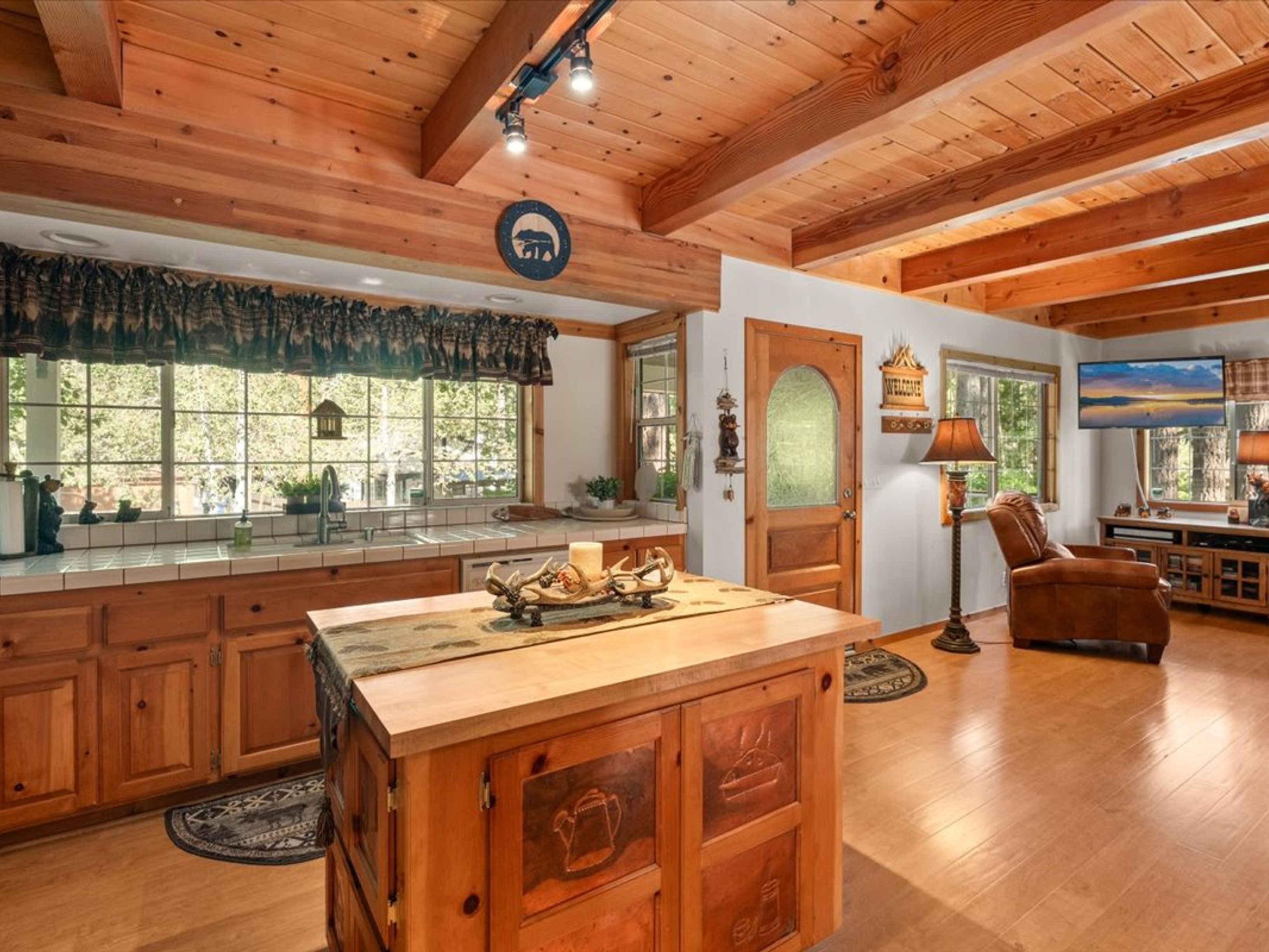  416 Pineview Drive, Big Bear, CA 92314 - 物件實景