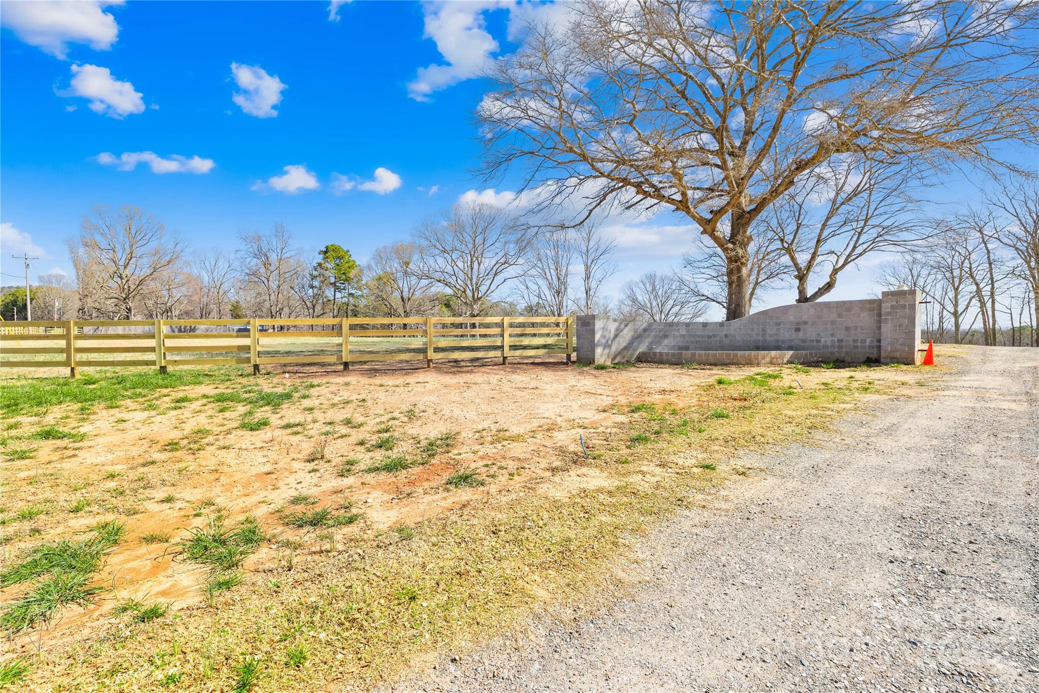 Kings Mountain, North Carolina, 28086, United States, ,1 BathroomBathrooms,Residential,For Sale,1850205