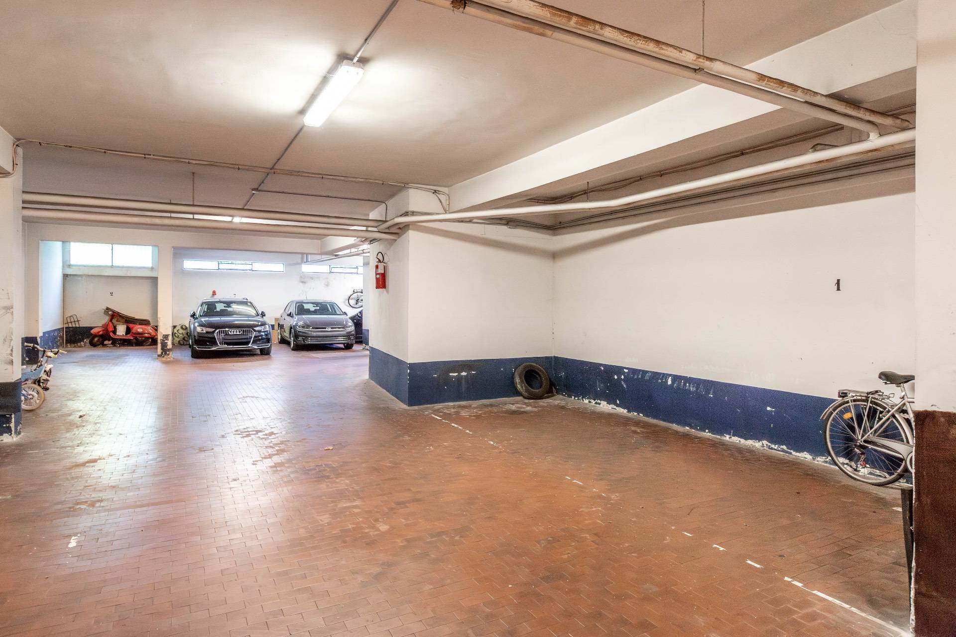 Roma, Roma, 00100, IT, 3 Bedrooms Bedrooms, ,2 BathroomsBathrooms,Residential,For Sale,1963202