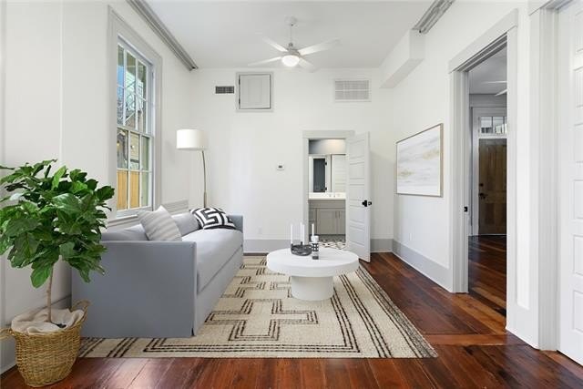 New Orleans, Louisiana, 70130, United States, ,Residential,For Sale,1982381