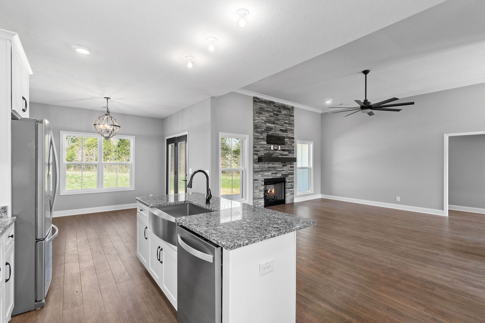 Southside, Tennessee, 37171, United States, 3 Bedrooms Bedrooms, ,3 BathroomsBathrooms,Residential,For Sale,1943540