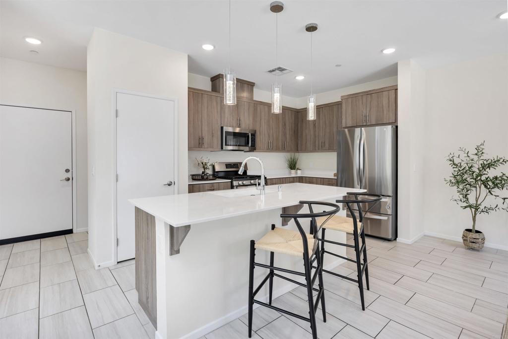 Fallbrook, California, 92028, United States, 4 Bedrooms Bedrooms, ,3 BathroomsBathrooms,Residential,For Sale,1915876