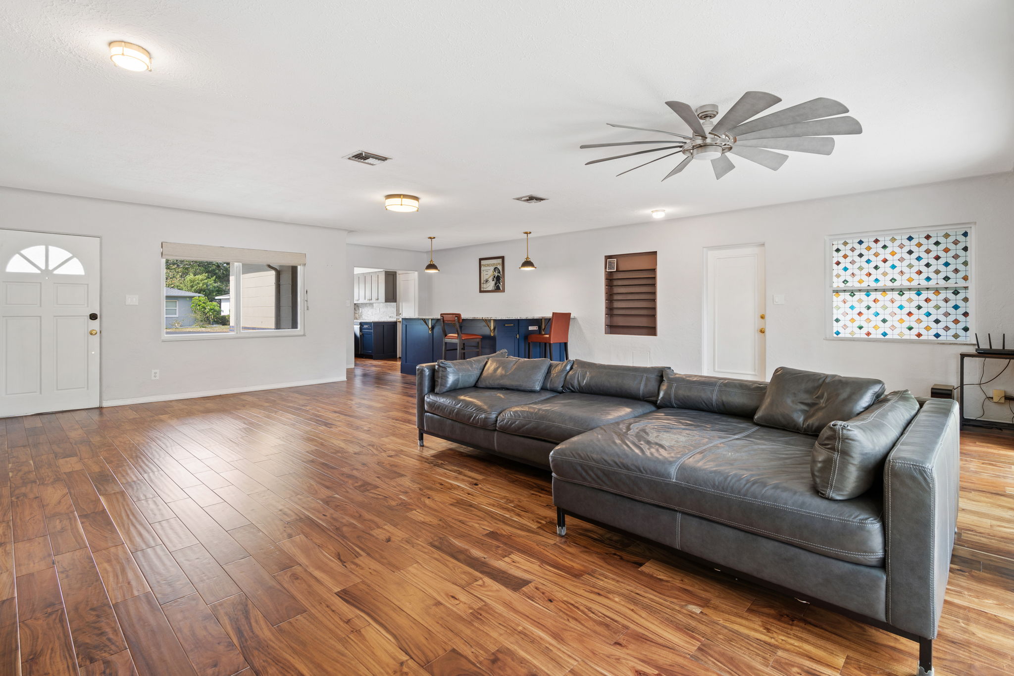 Gulfport, Florida, 33707, United States, 3 Bedrooms Bedrooms, ,2 BathroomsBathrooms,Residential,For Sale,1921967