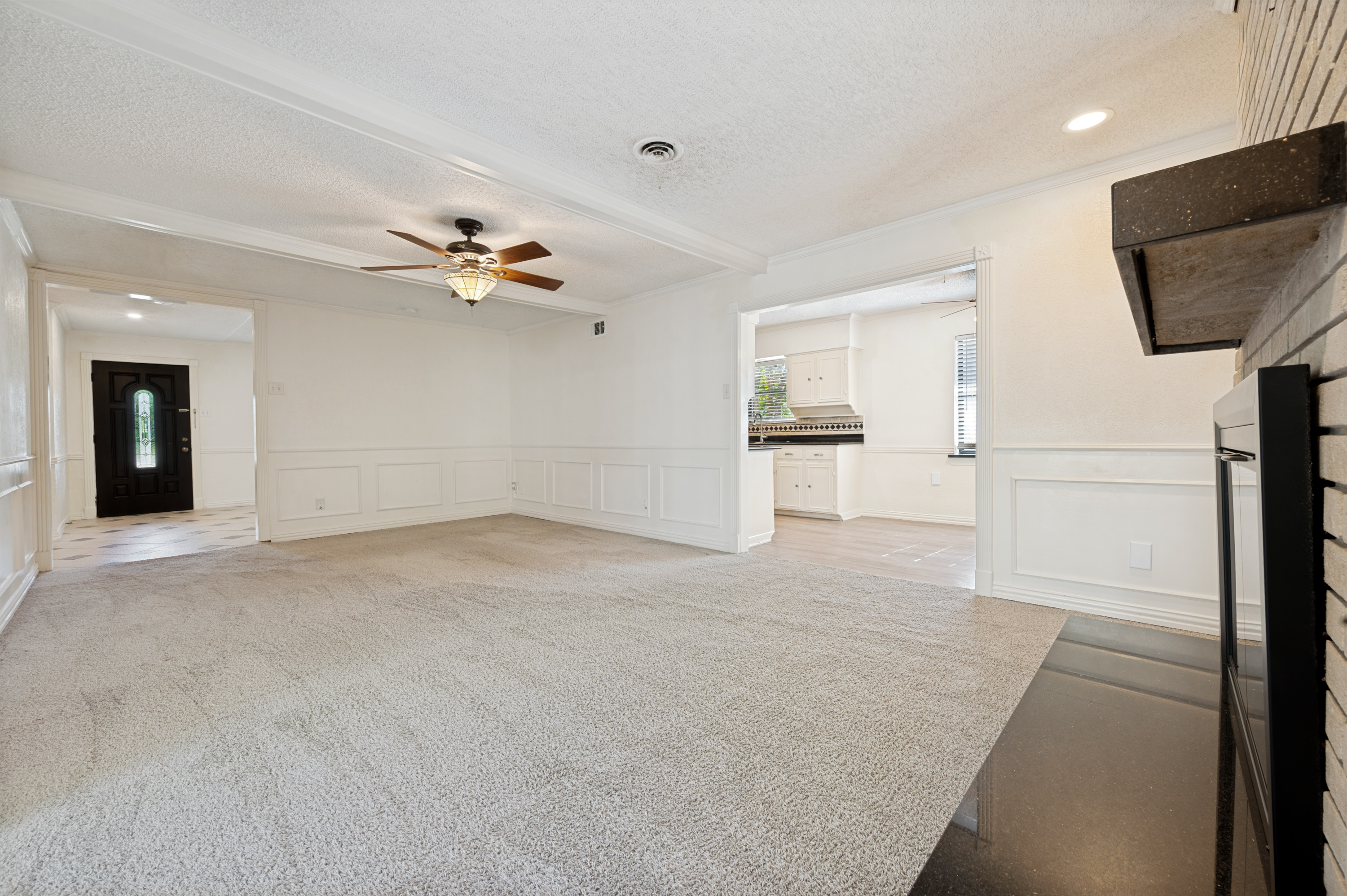  221 Linda Lane, Irving, TX, 75062 - 物件實景
