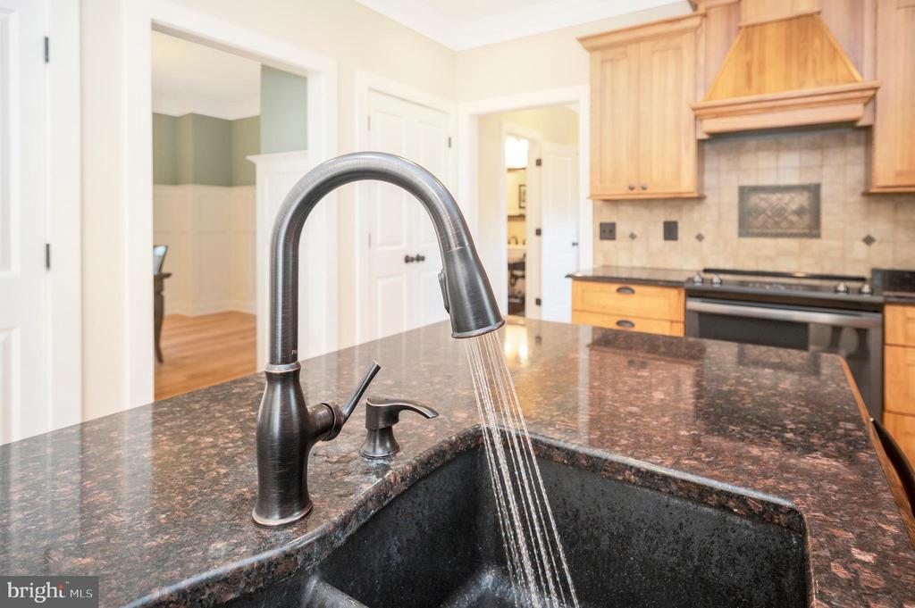 Stafford, Virginia, 22556, United States, 6 Bedrooms Bedrooms, ,5 BathroomsBathrooms,Residential,For Sale,1900693