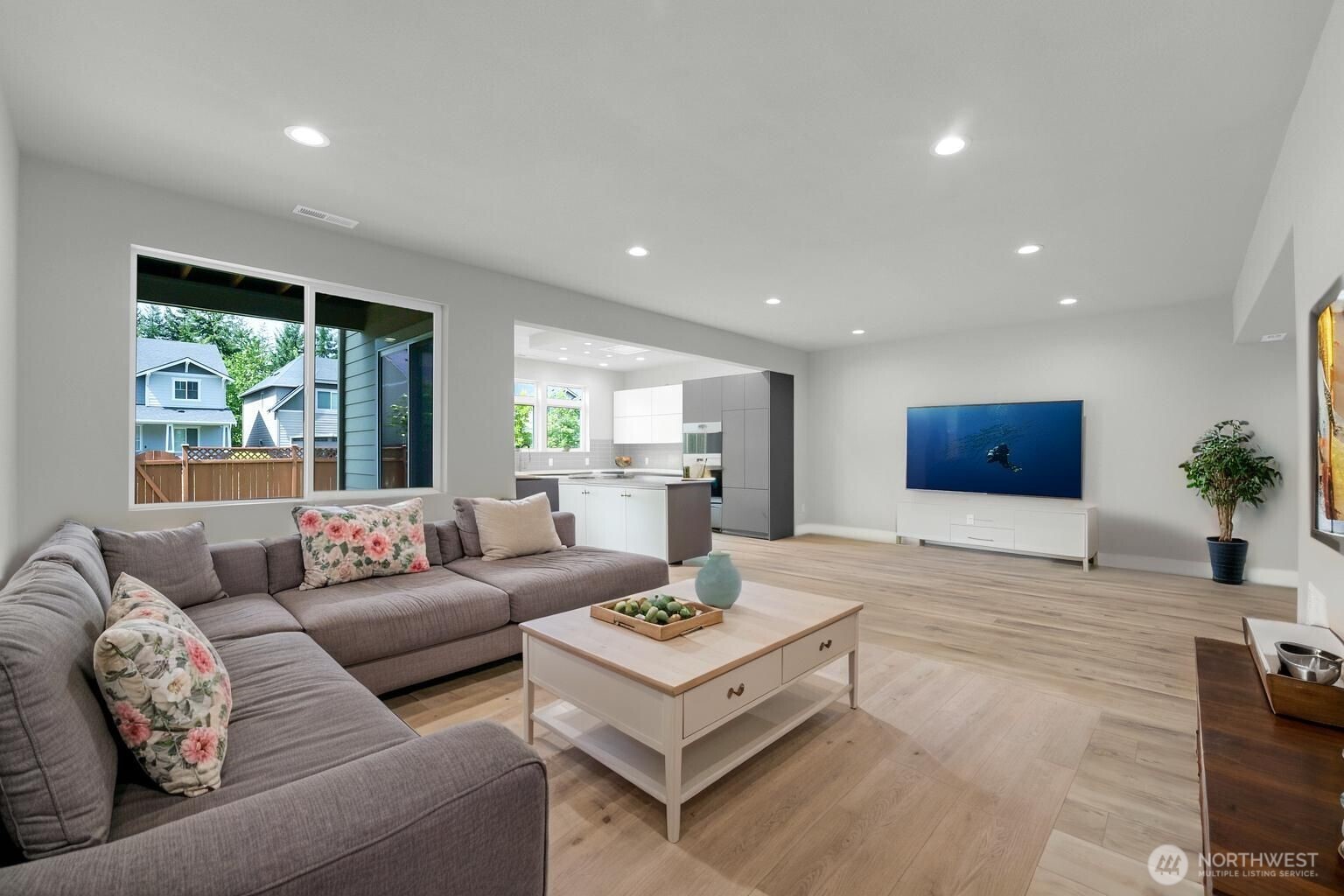 Bonney Lake, Washington, 98391, United States, 5 Bedrooms Bedrooms, ,3 BathroomsBathrooms,Residential,For Sale,1916895