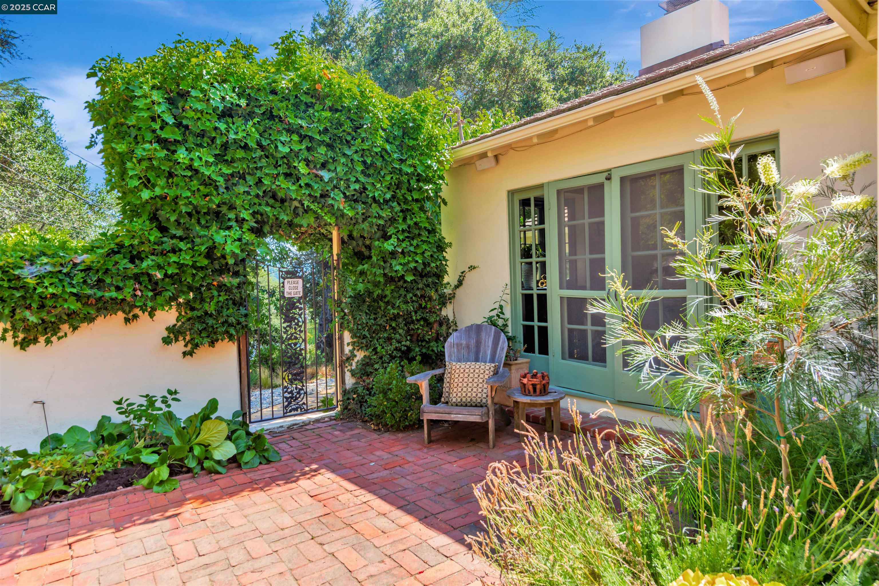 Orinda, California, 94563, United States, 4 Bedrooms Bedrooms, ,3 BathroomsBathrooms,Residential,For Sale,1885417